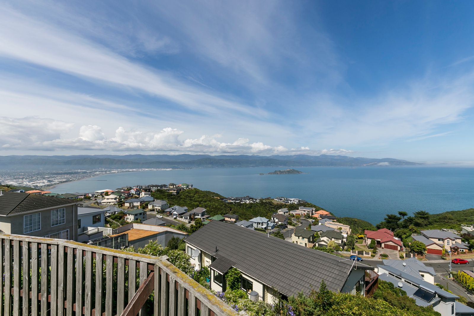 32 Somes Crescent, Newlands, Wellington City
