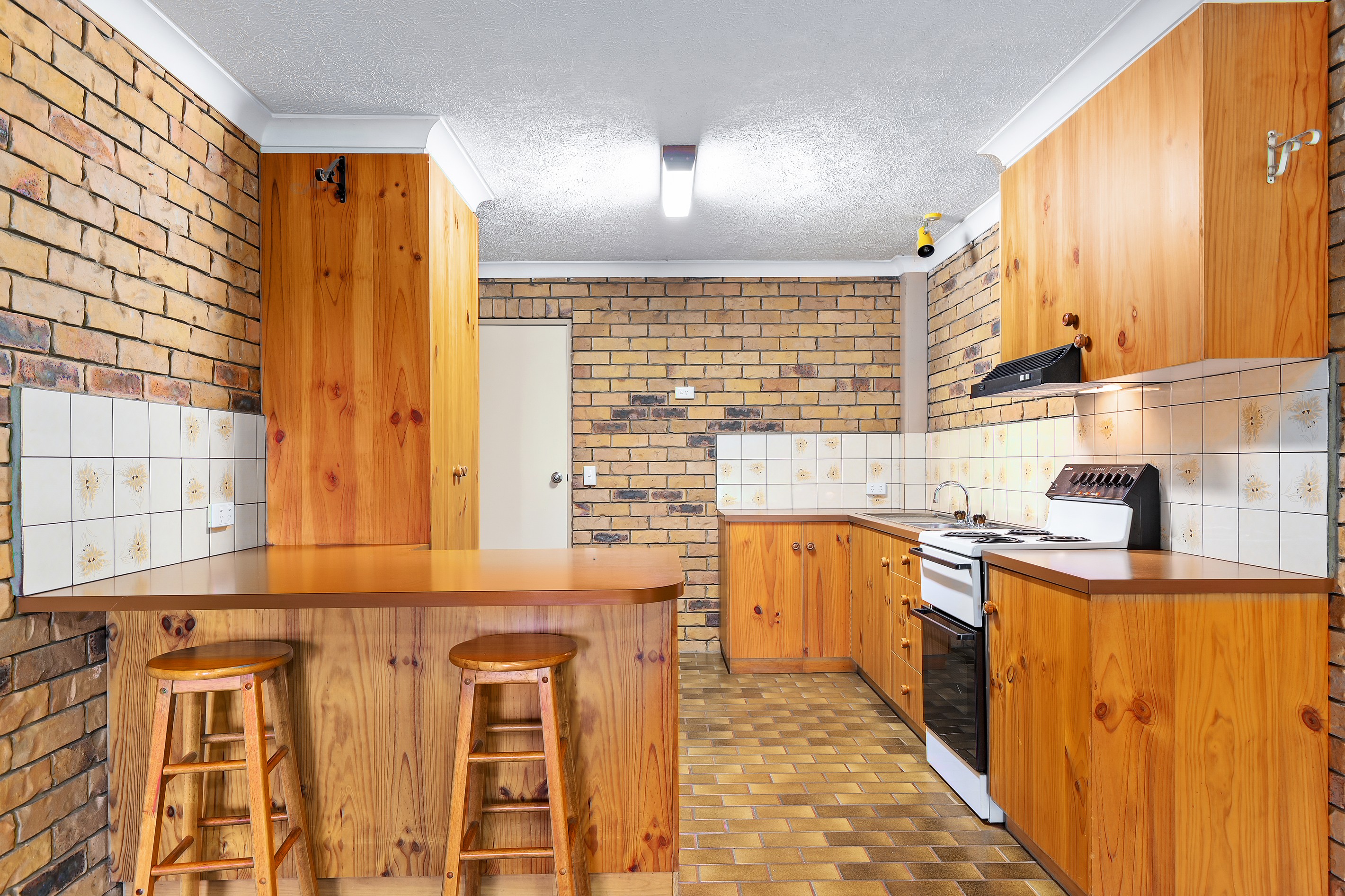 1/210 Russell Street, Newtown, QLD 4350