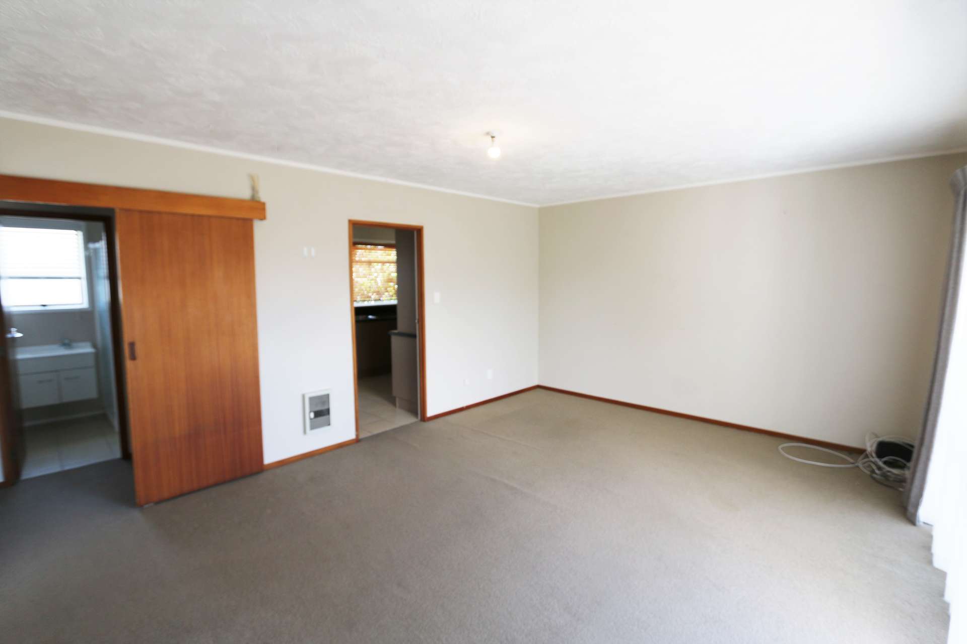 2/659 Mount Albert Road photo 1