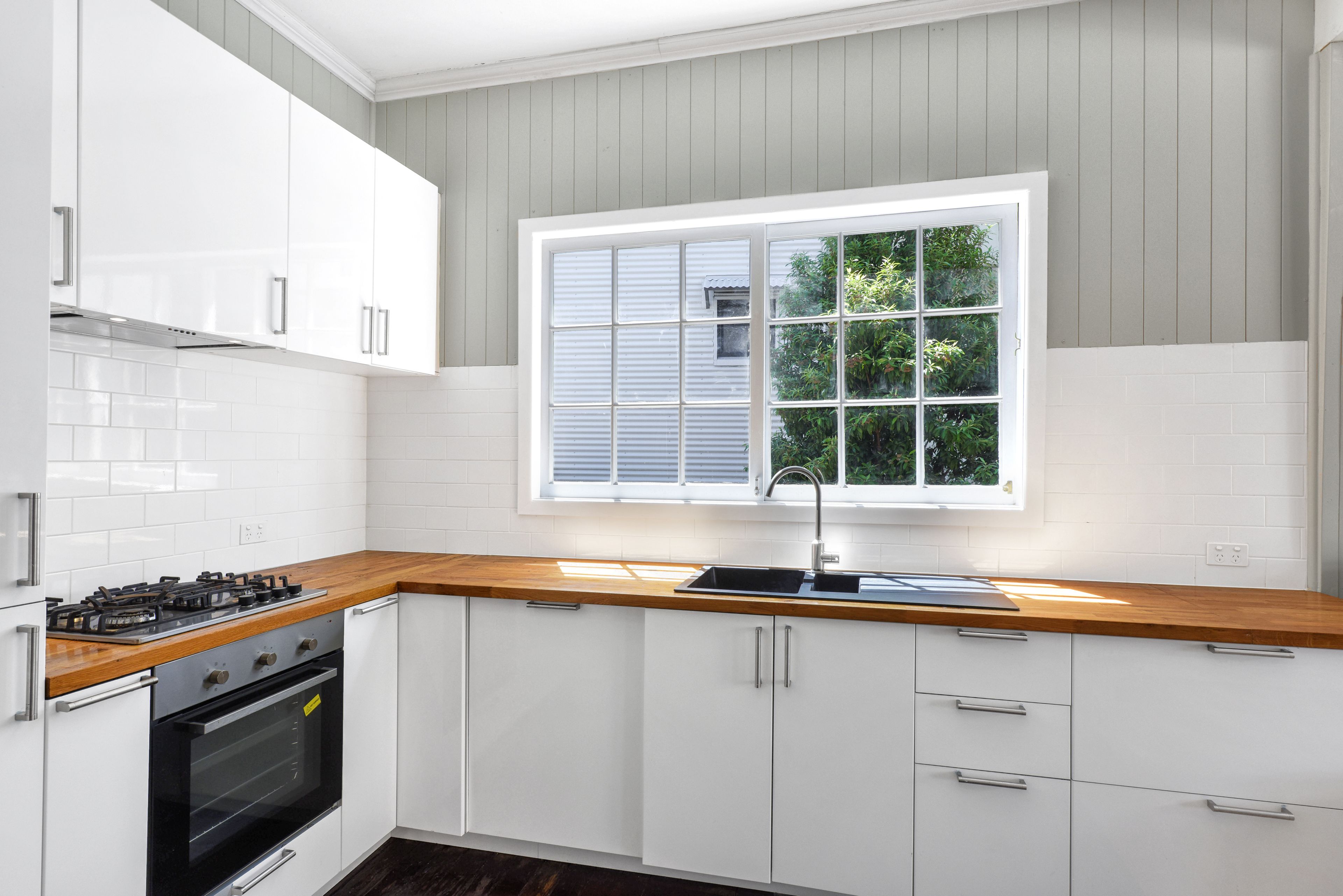 411 Sandgate Road, Albion QLD 4010