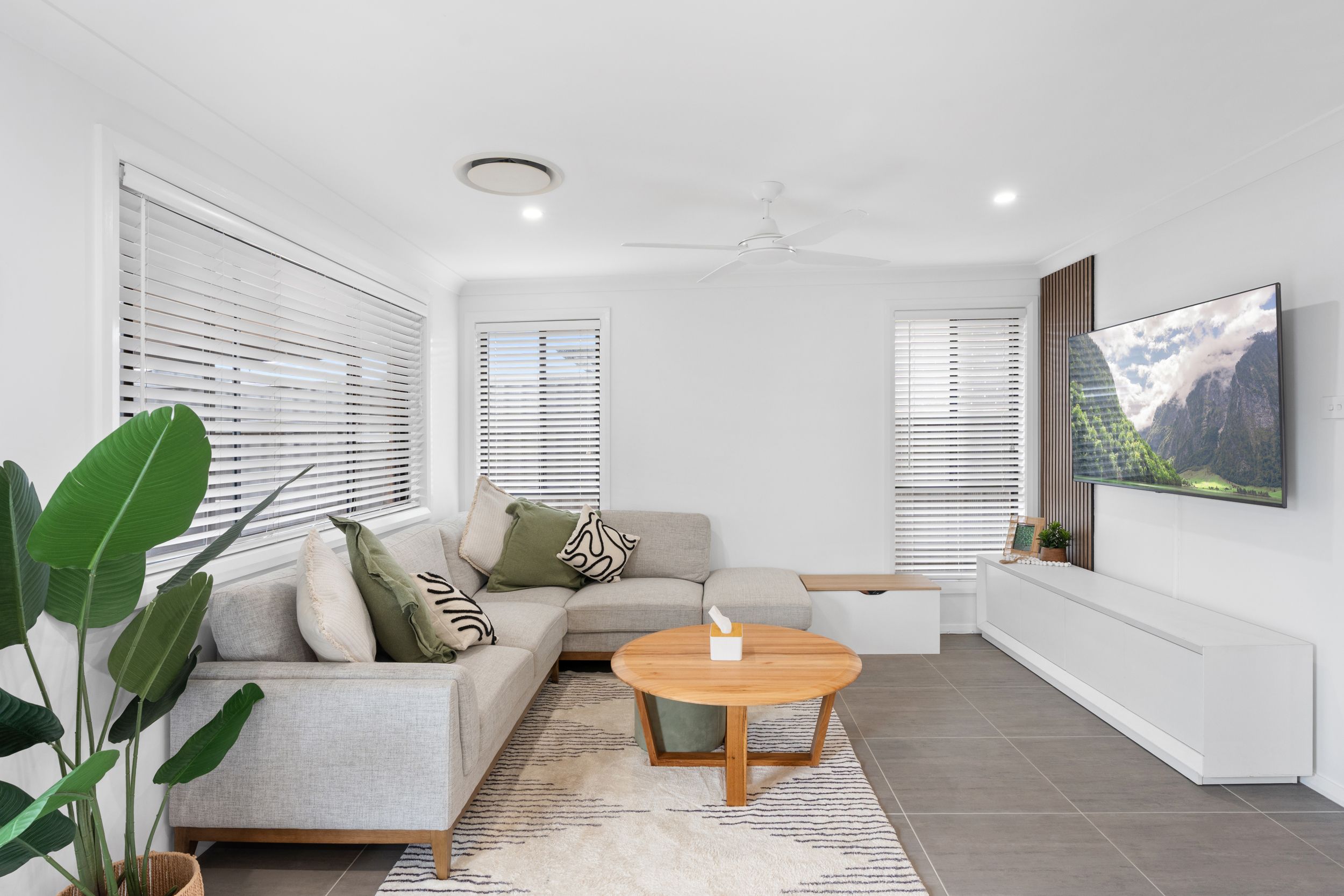 17 Academy Street, JORDAN SPRINGS, NSW 2747