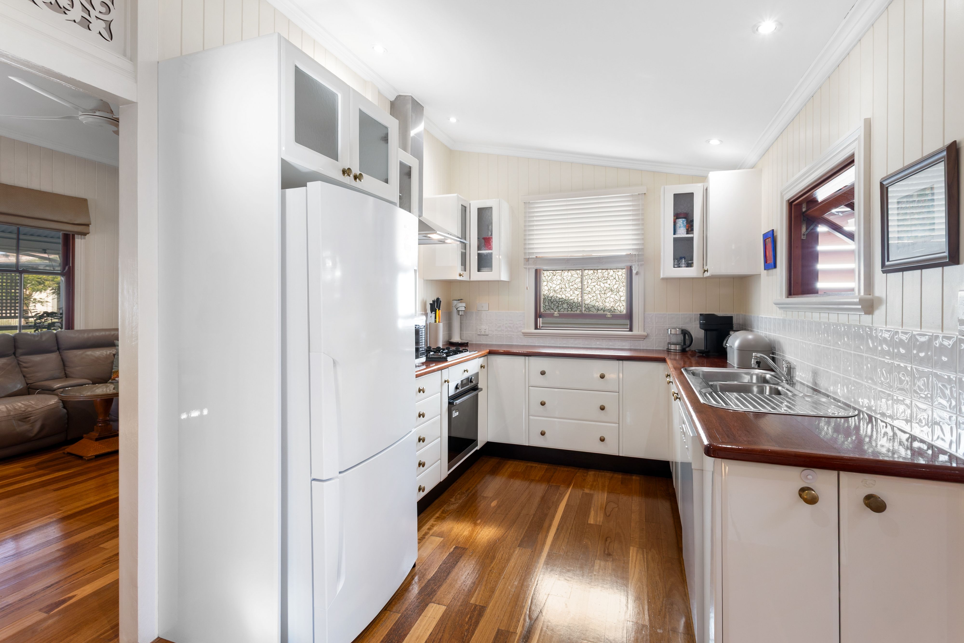 35 Victoria Avenue — photo 4 of 17