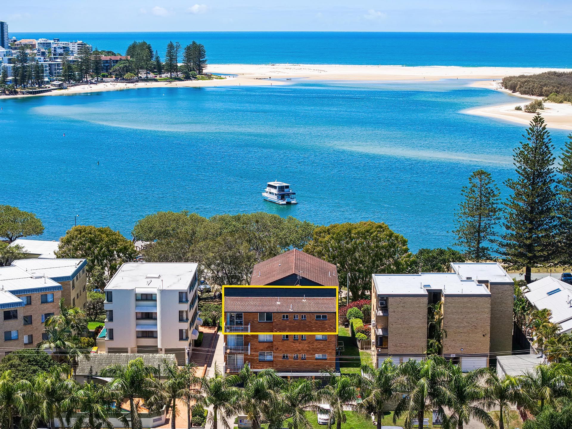 17 Landsborough Parade, Golden Beach QLD 4551