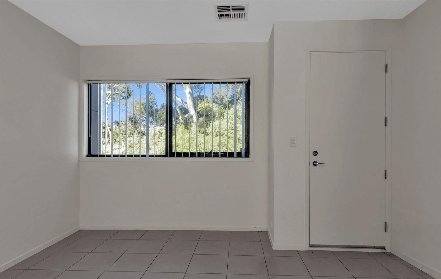 25 Derby Lane, St Clair, SA 5011