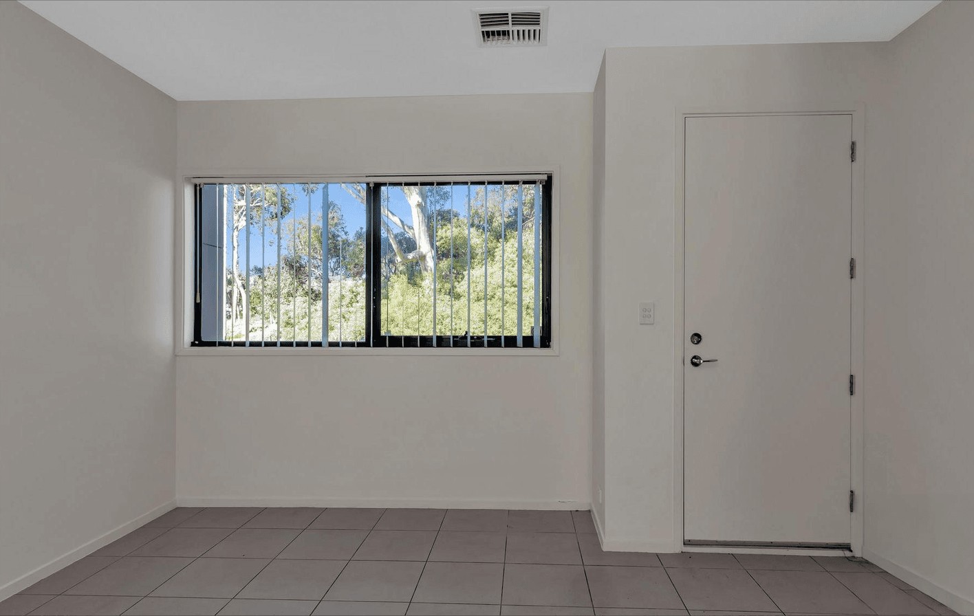 25 Derby Lane, St Clair, SA 5011