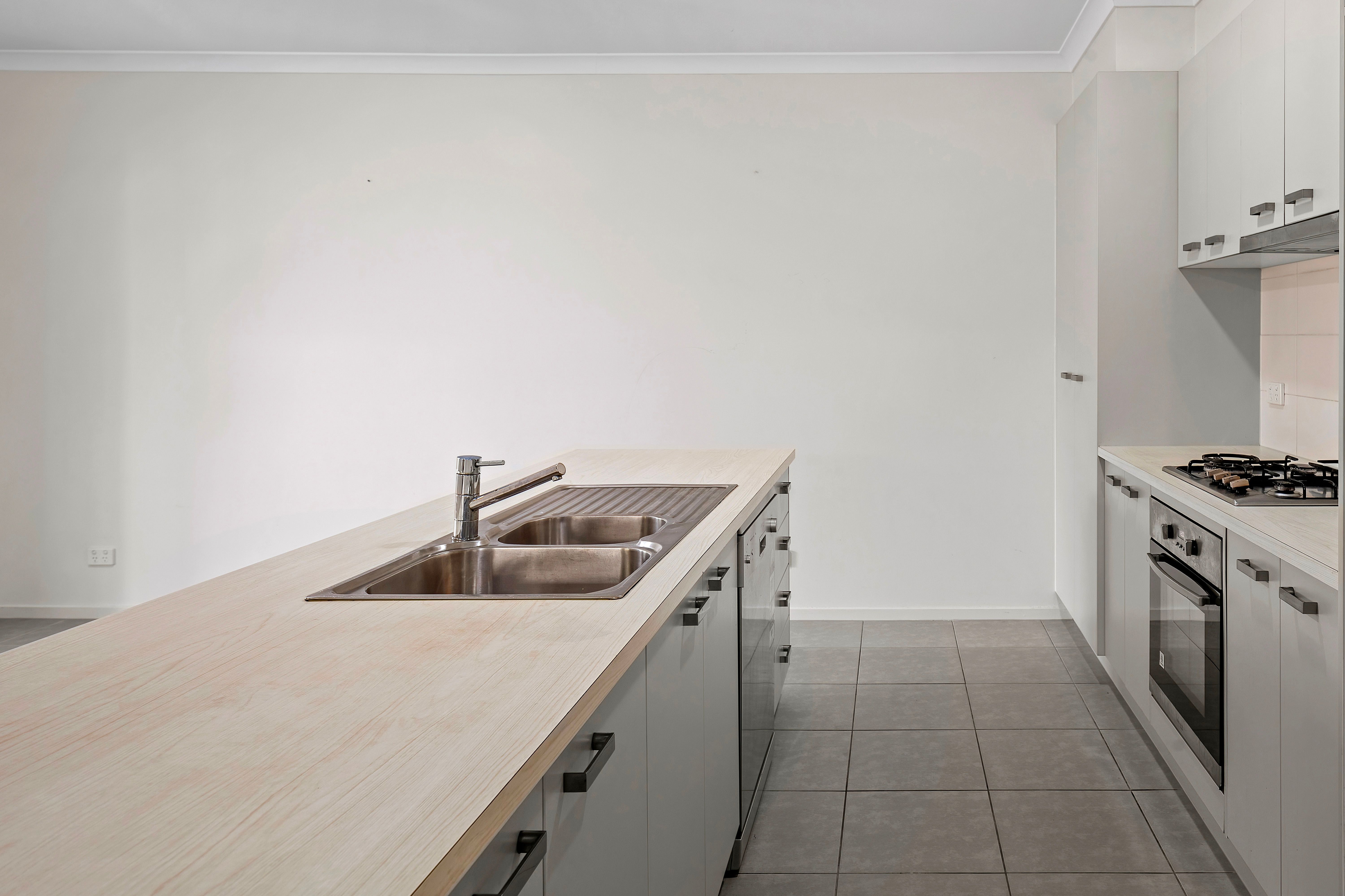 87 Sarissa Street — photo 11 of 15