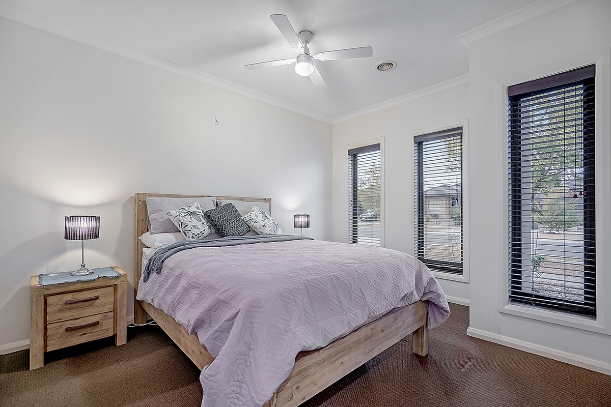 37 Thorngrove Avenue, Craigieburn, VIC 3064