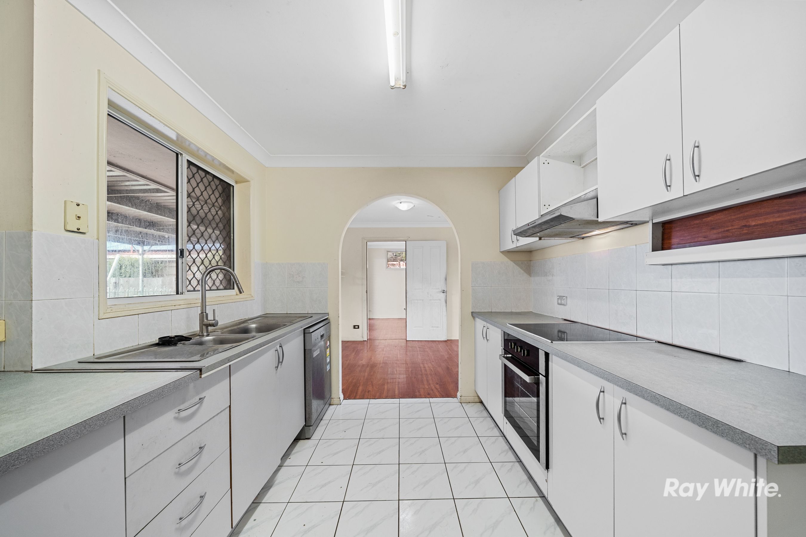 6 gumview close regents park qld 4118 house for sale ray white
