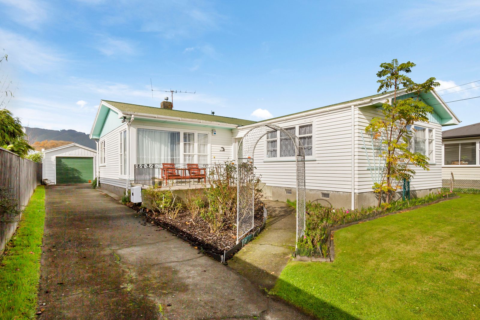 6 Barsi Grove, Avalon, Lower Hutt City