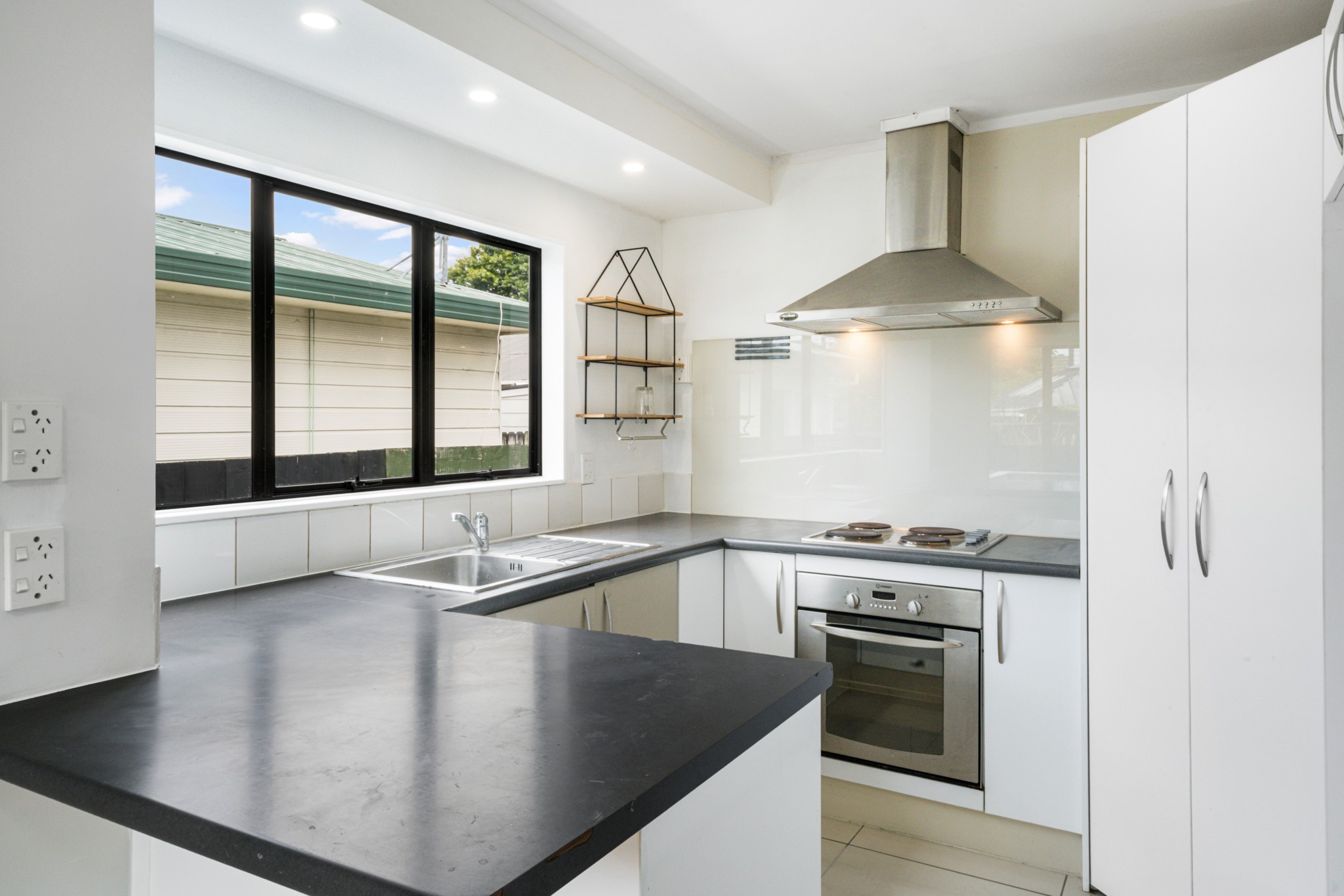 2/12 Graham Road,, Conifer Grove, Manukau City