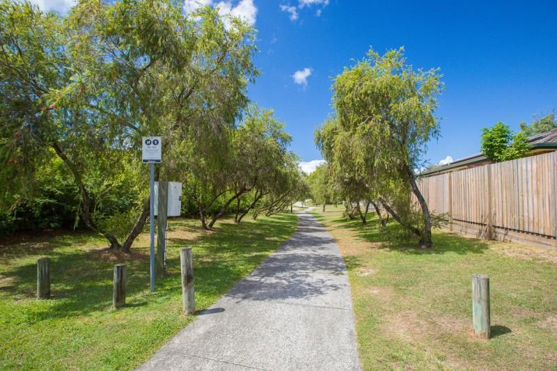39 Dipper Drive, Burleigh Waters, QLD 4220