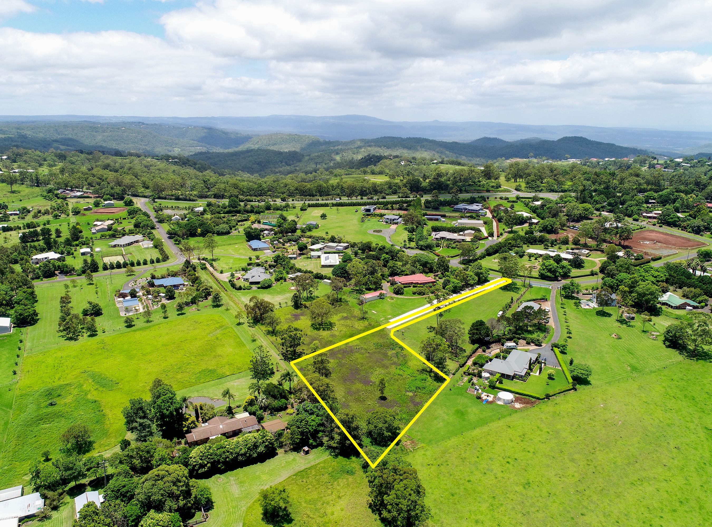 5B Kimberley Court, Blue Mountain Heights QLD 4350