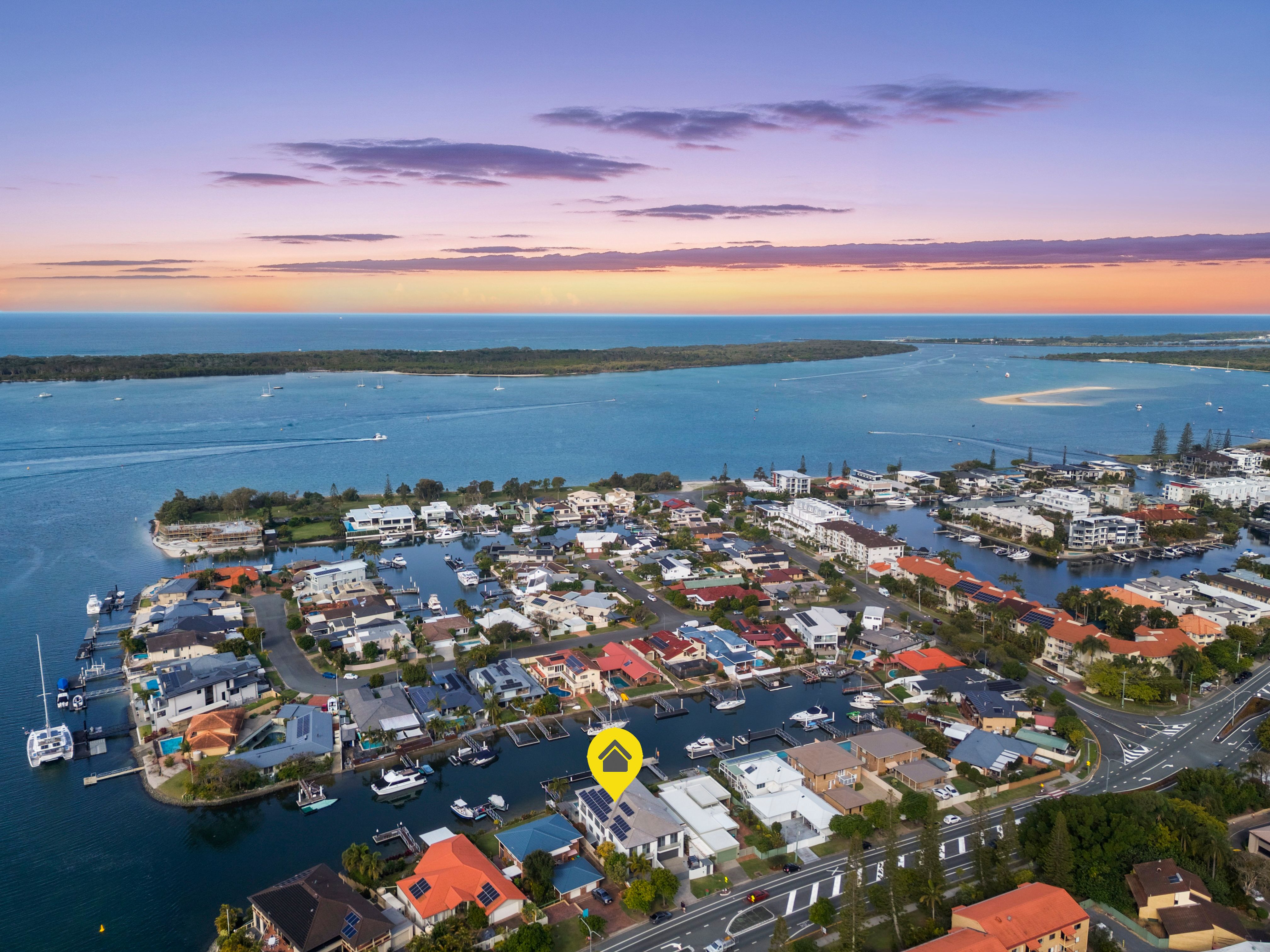 1/107 Bayview Street — photo from Ray White Runaway Bay