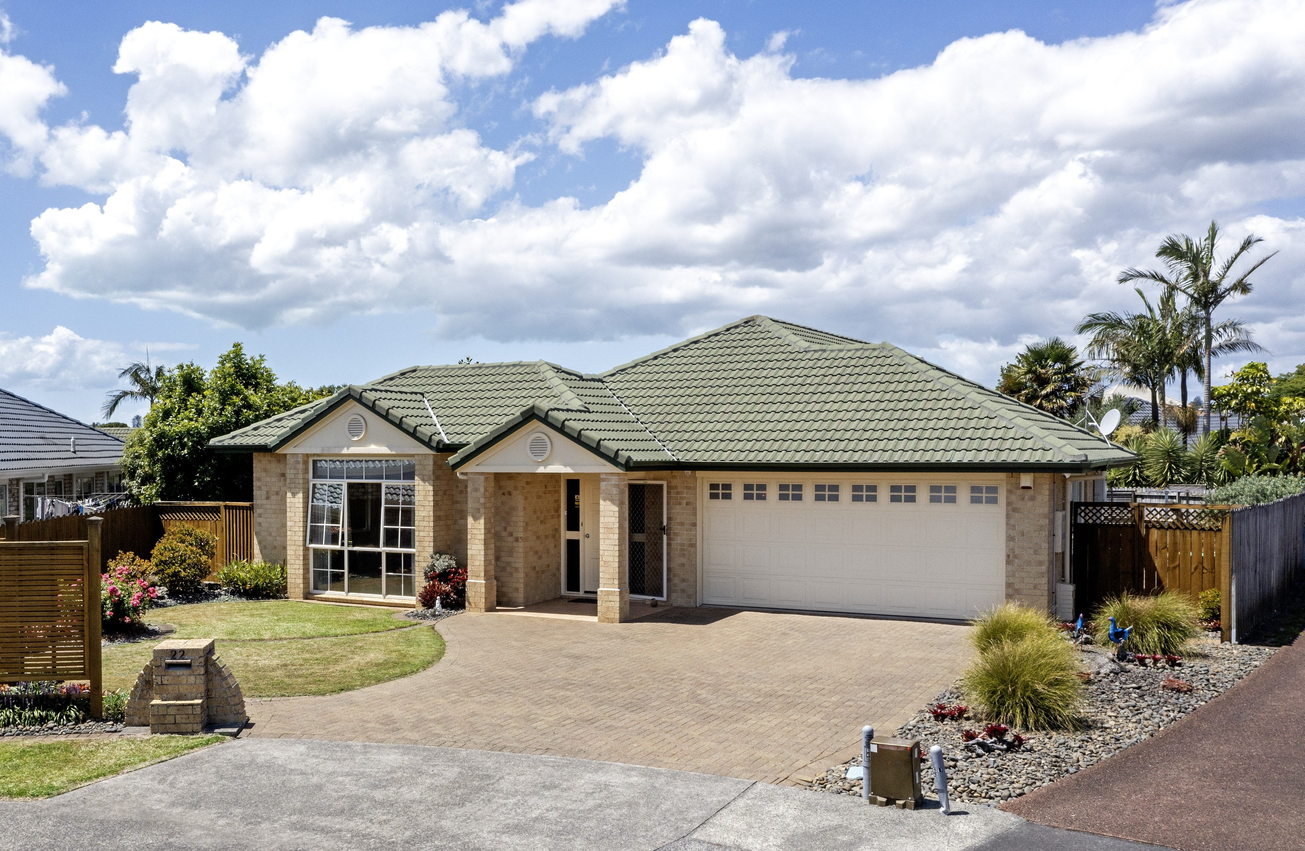 22 Trovare Place, Golflands, Manukau City 2013 Sold House Ray White
