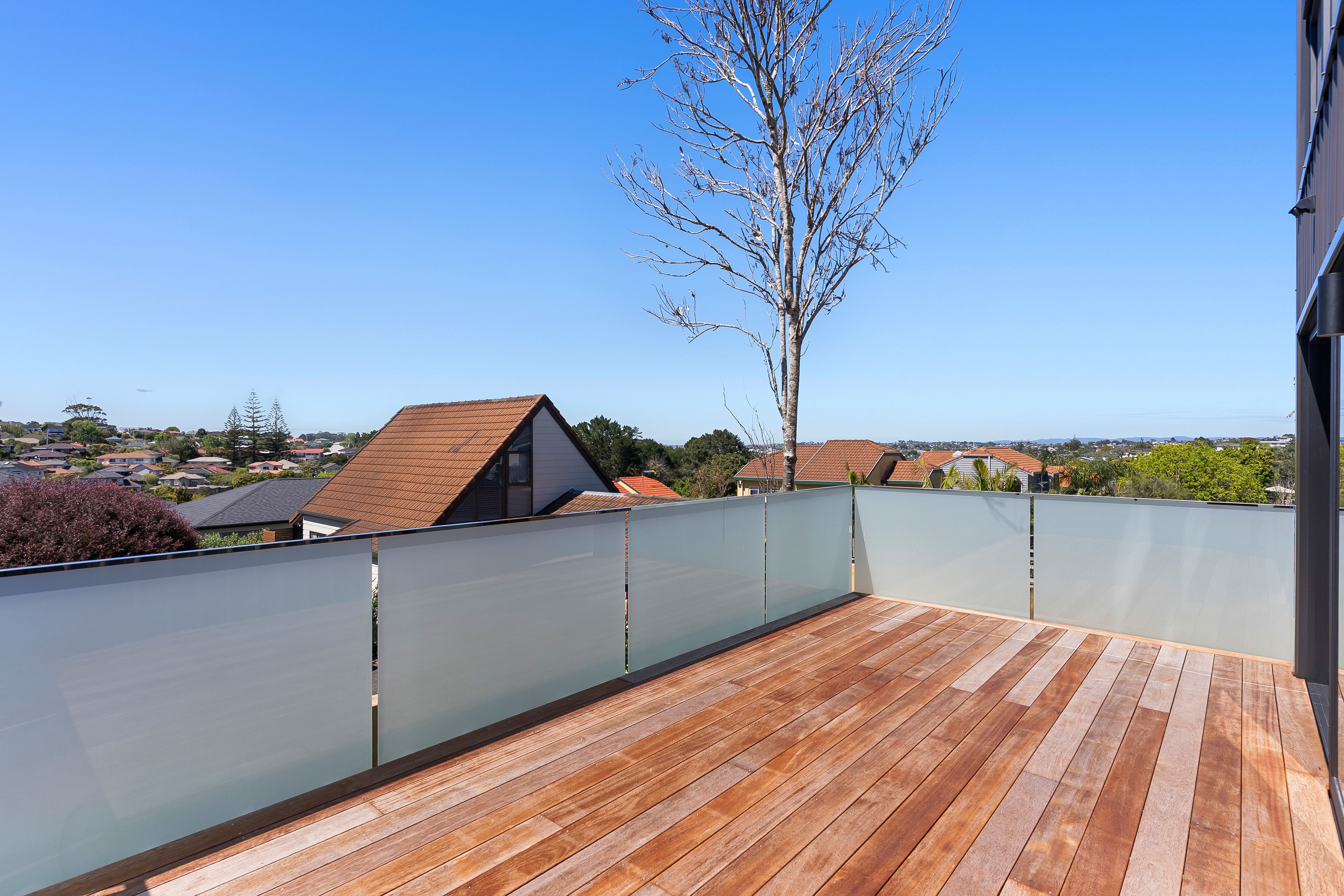 B/394 East Coast Road, Sunnynook, North Shore City