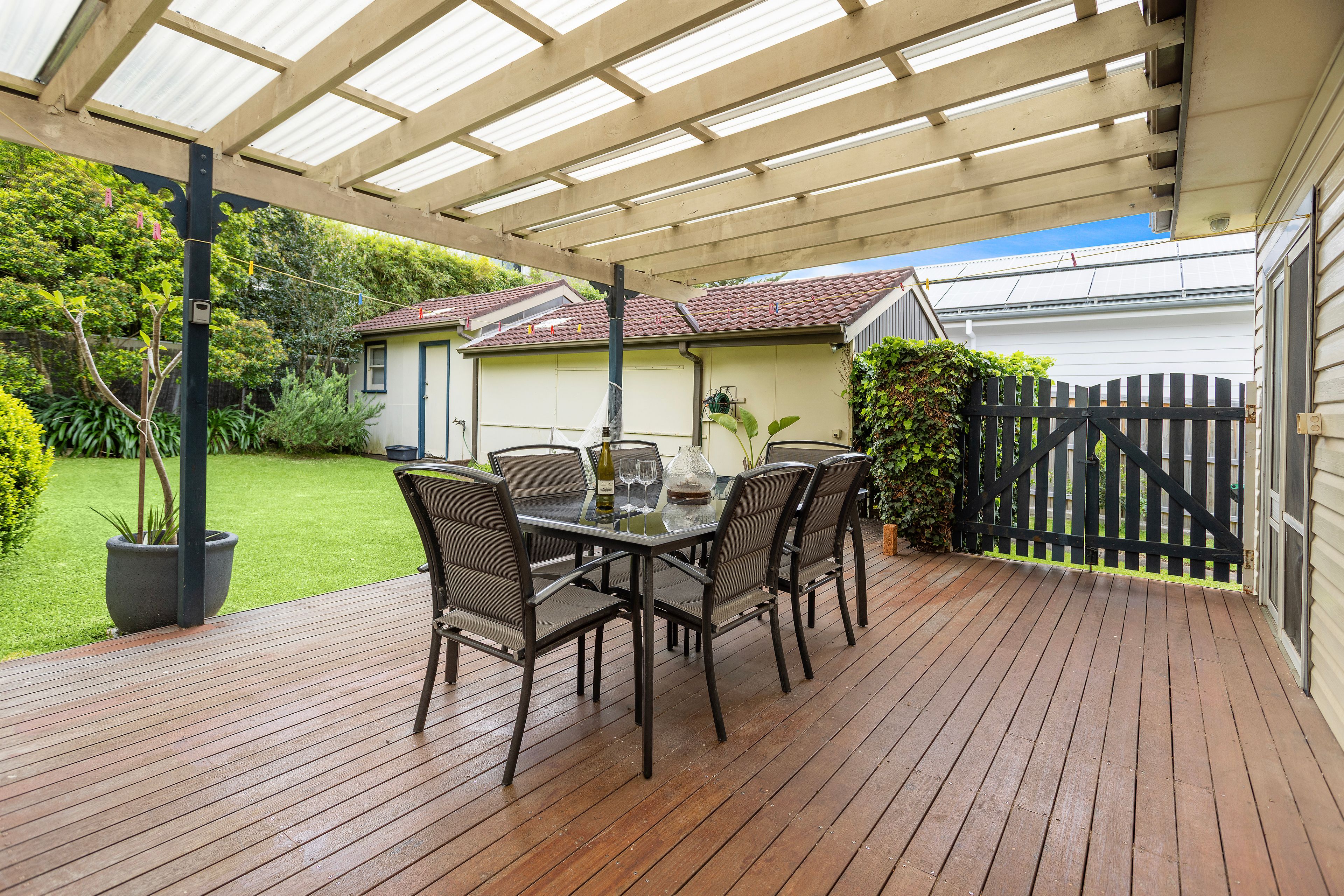 16 Chapman Street — photo 8 of 11