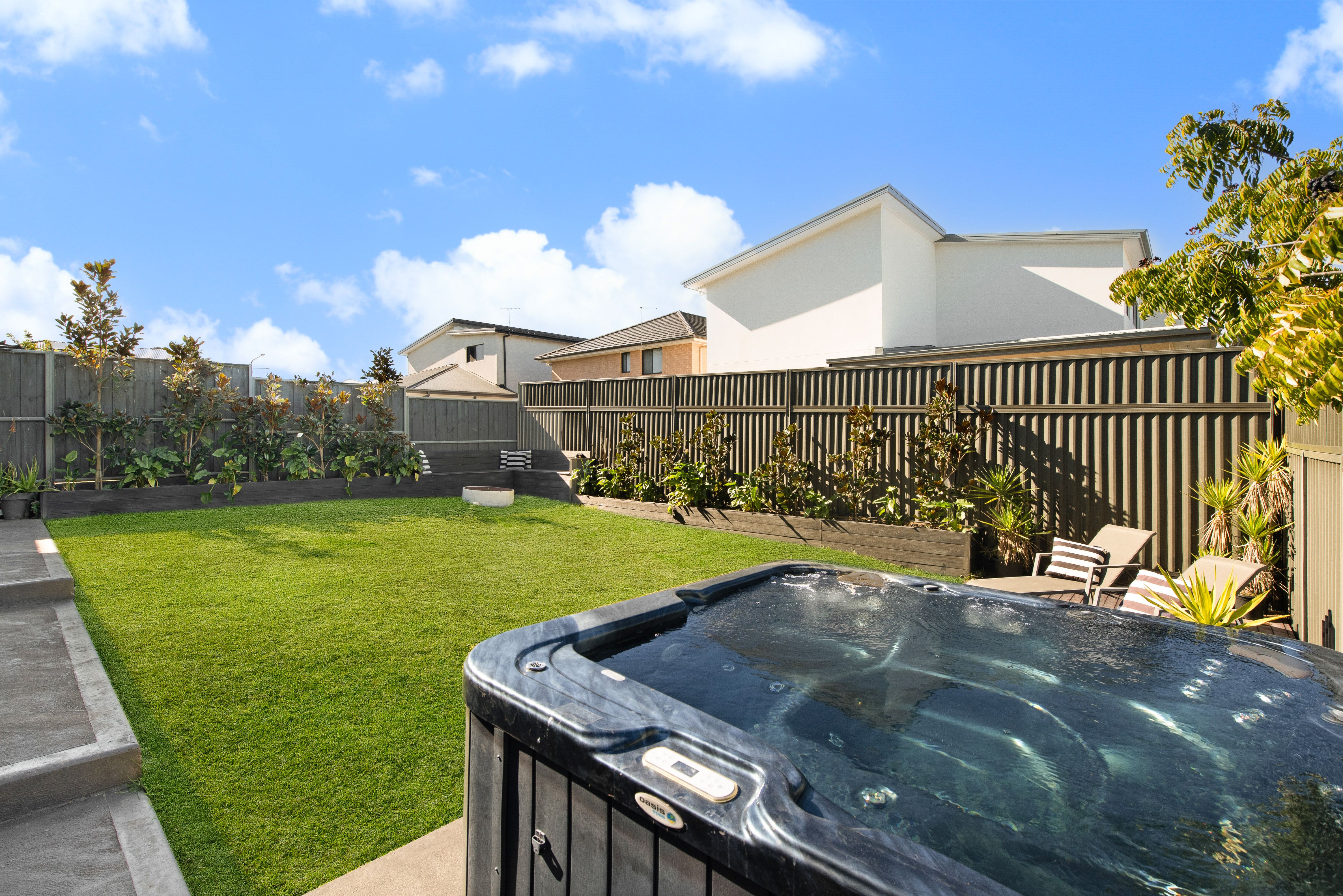 55 Kingfield Road — photo 9 of 13