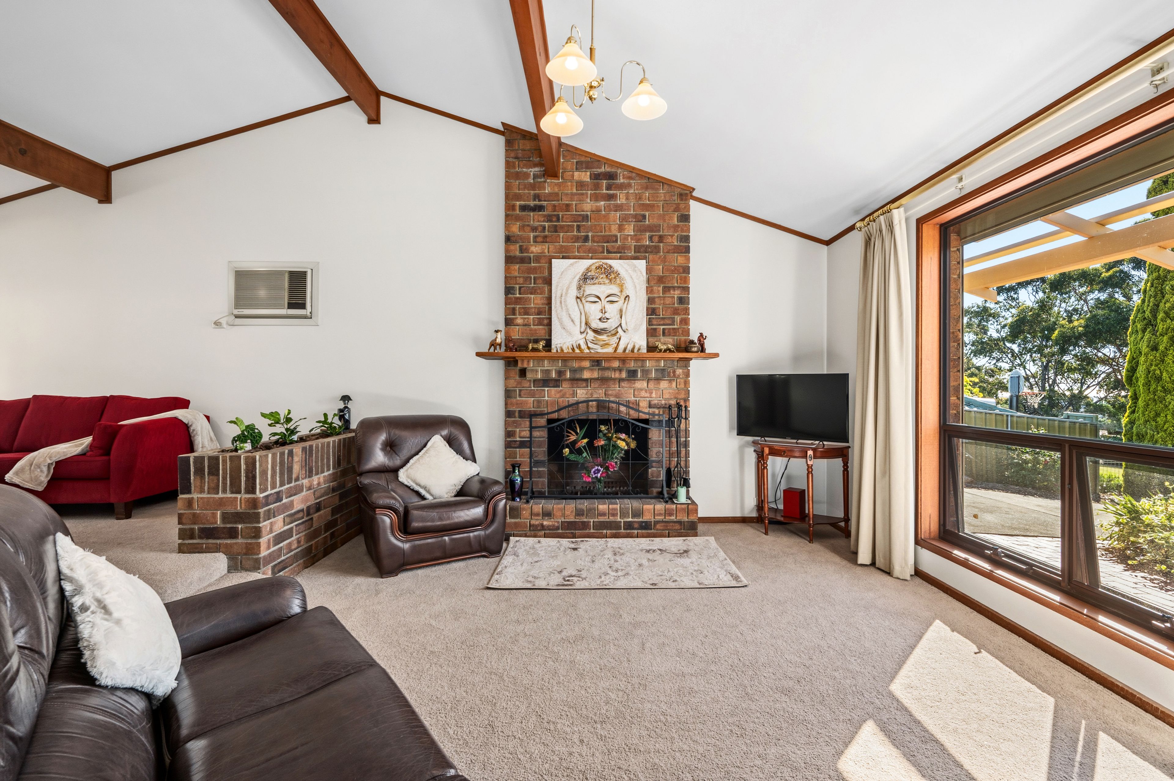 4 Redbank Close — photo 4 of 30