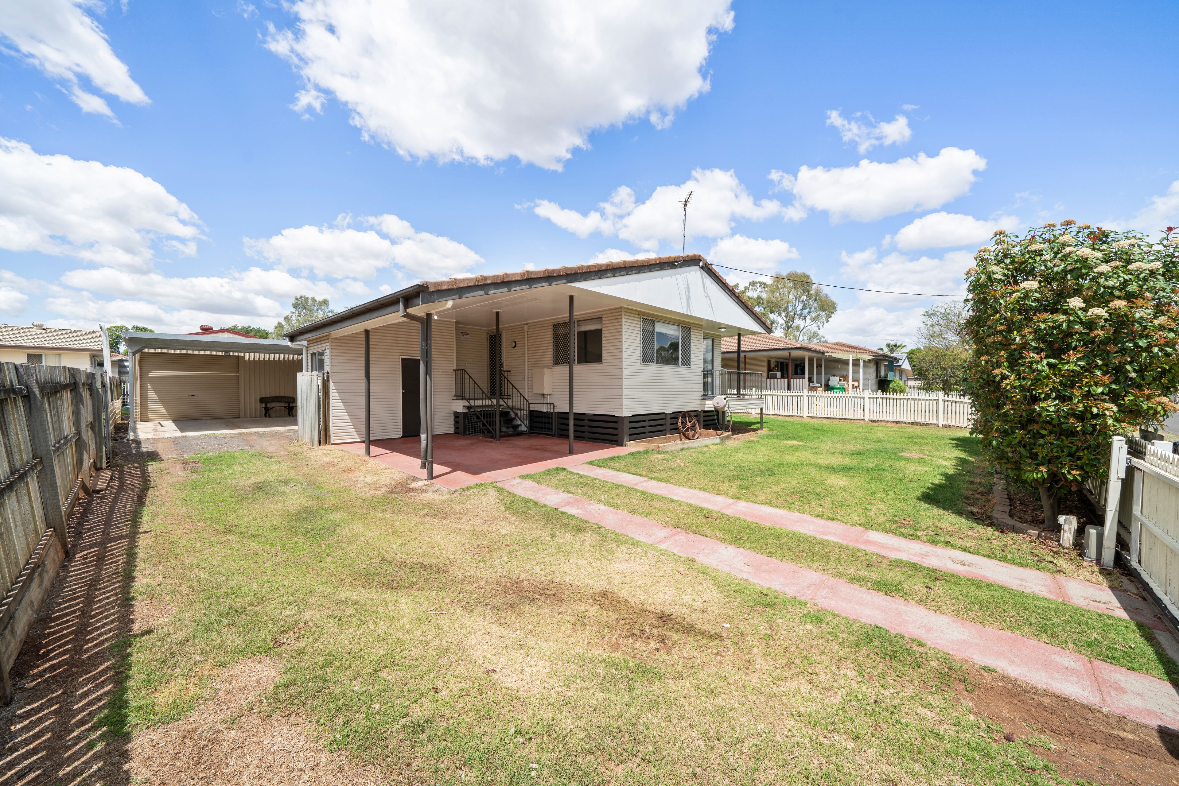 20 Milligan Street, Oakey, QLD 4401