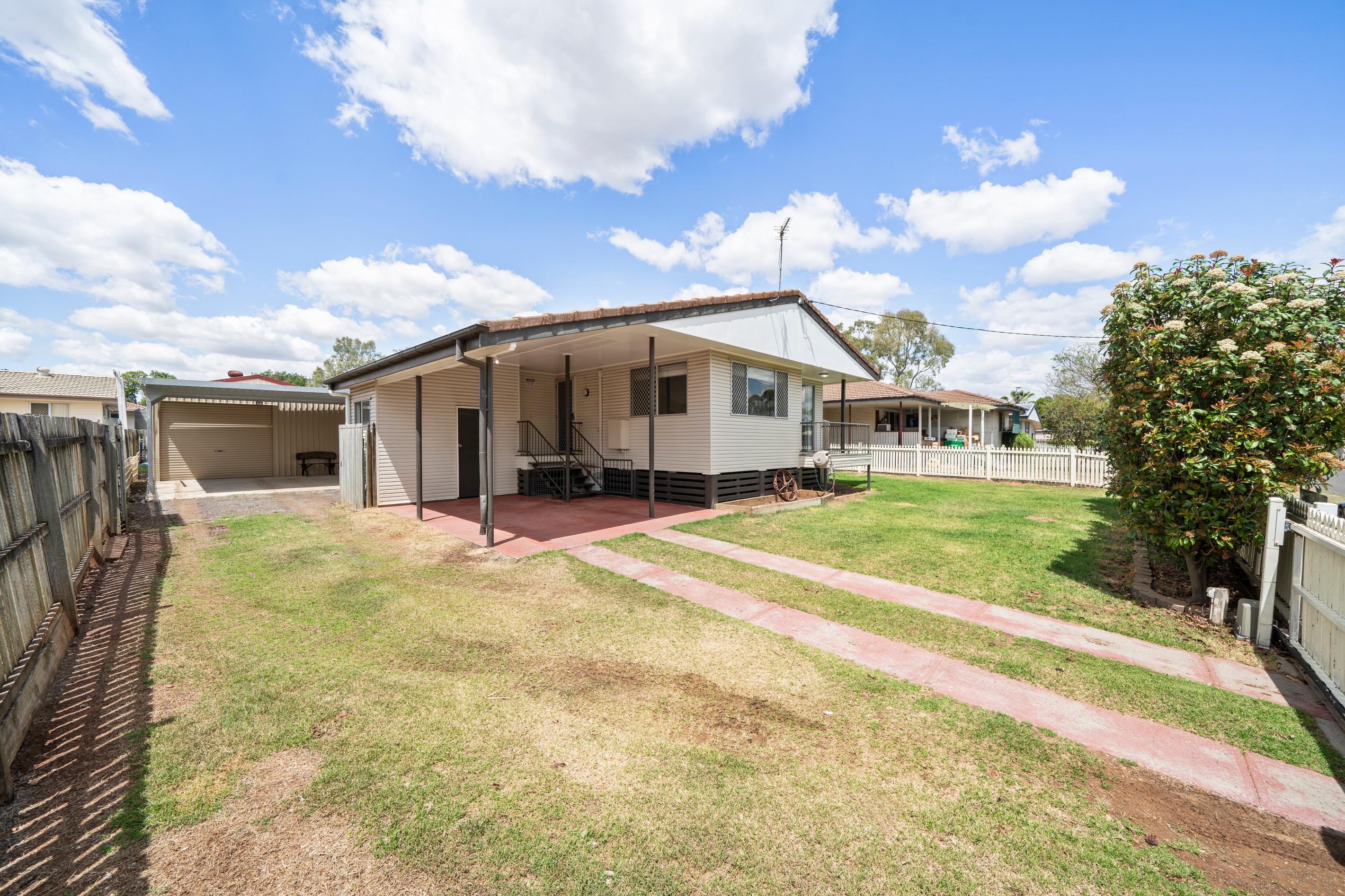 20 Milligan Street, Oakey, QLD 4401