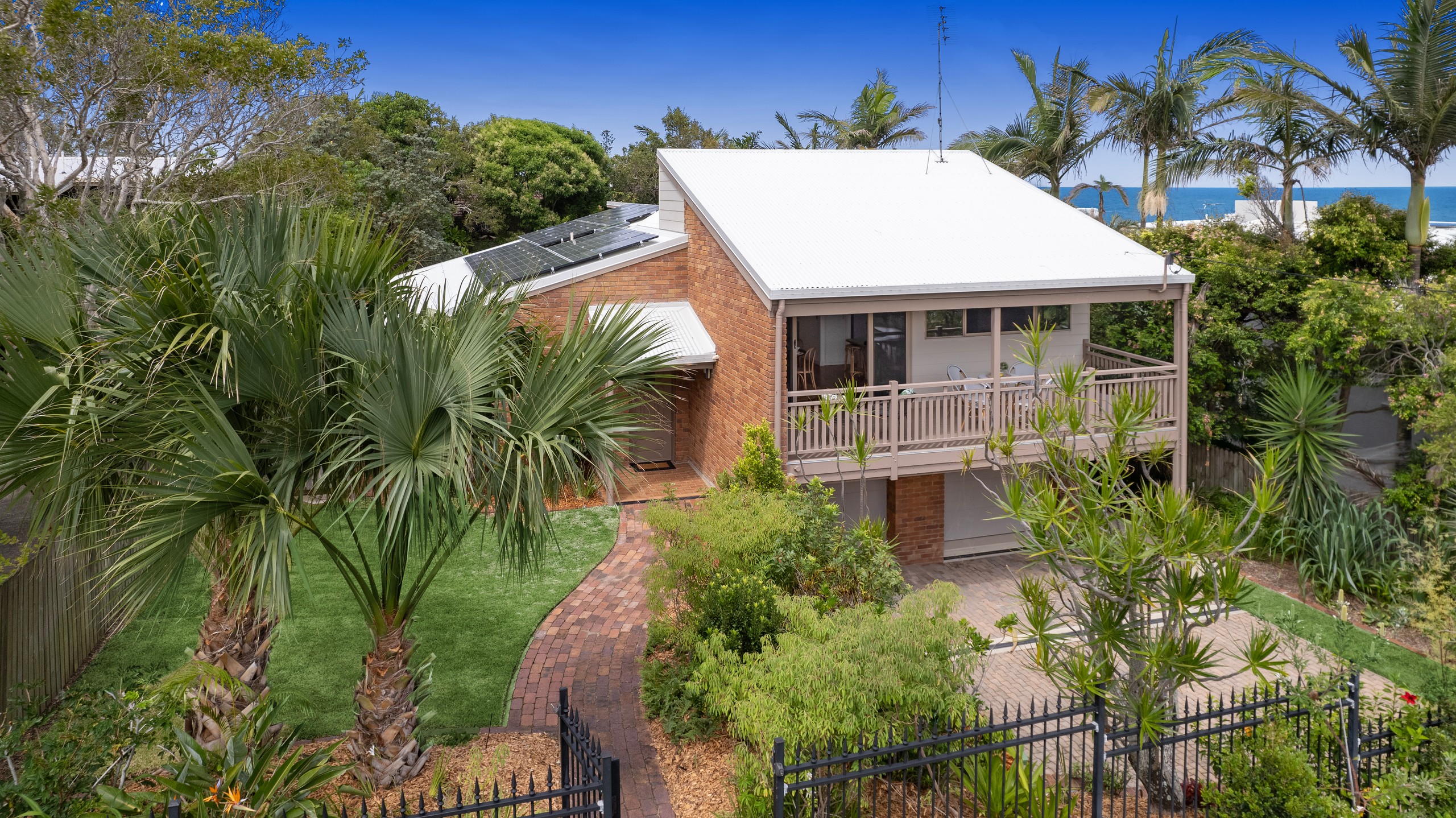 15 Ernest Street, Kings Beach, QLD 4551