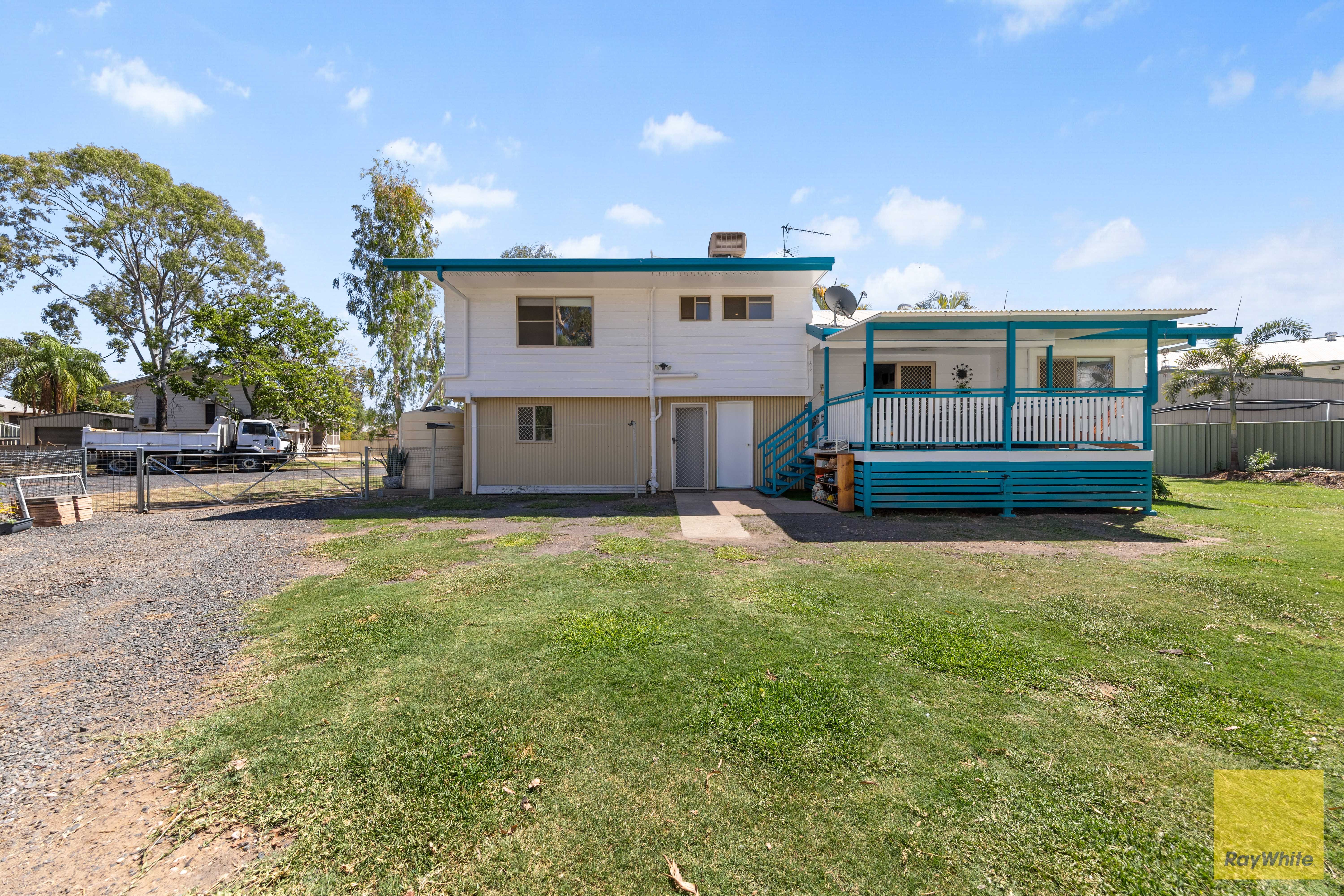 2 Michelle Place — photo 23 of 25