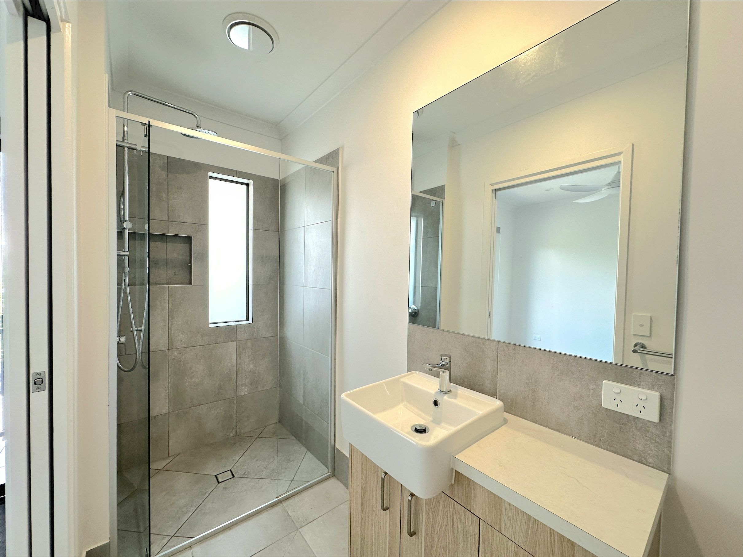 32 Corymbia Street — photo 3 of 17