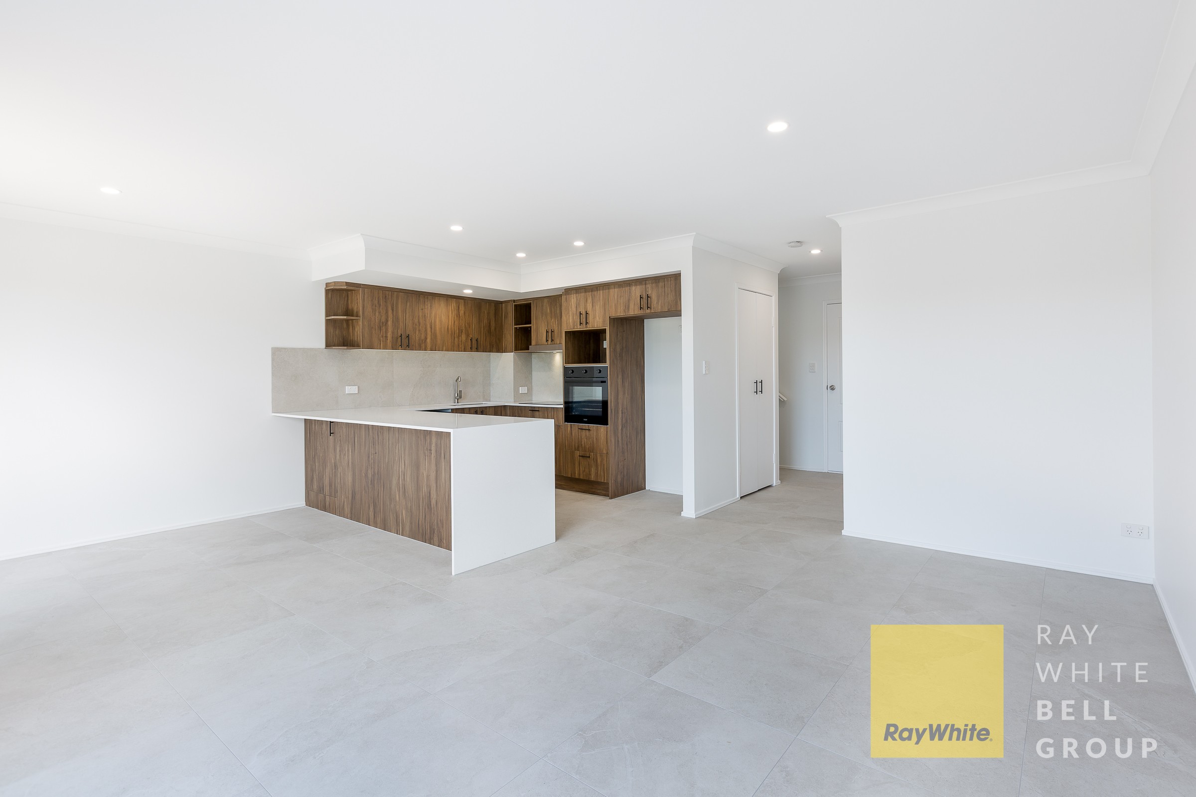 2/4 Lowood Court, Varsity Lakes, QLD 4227