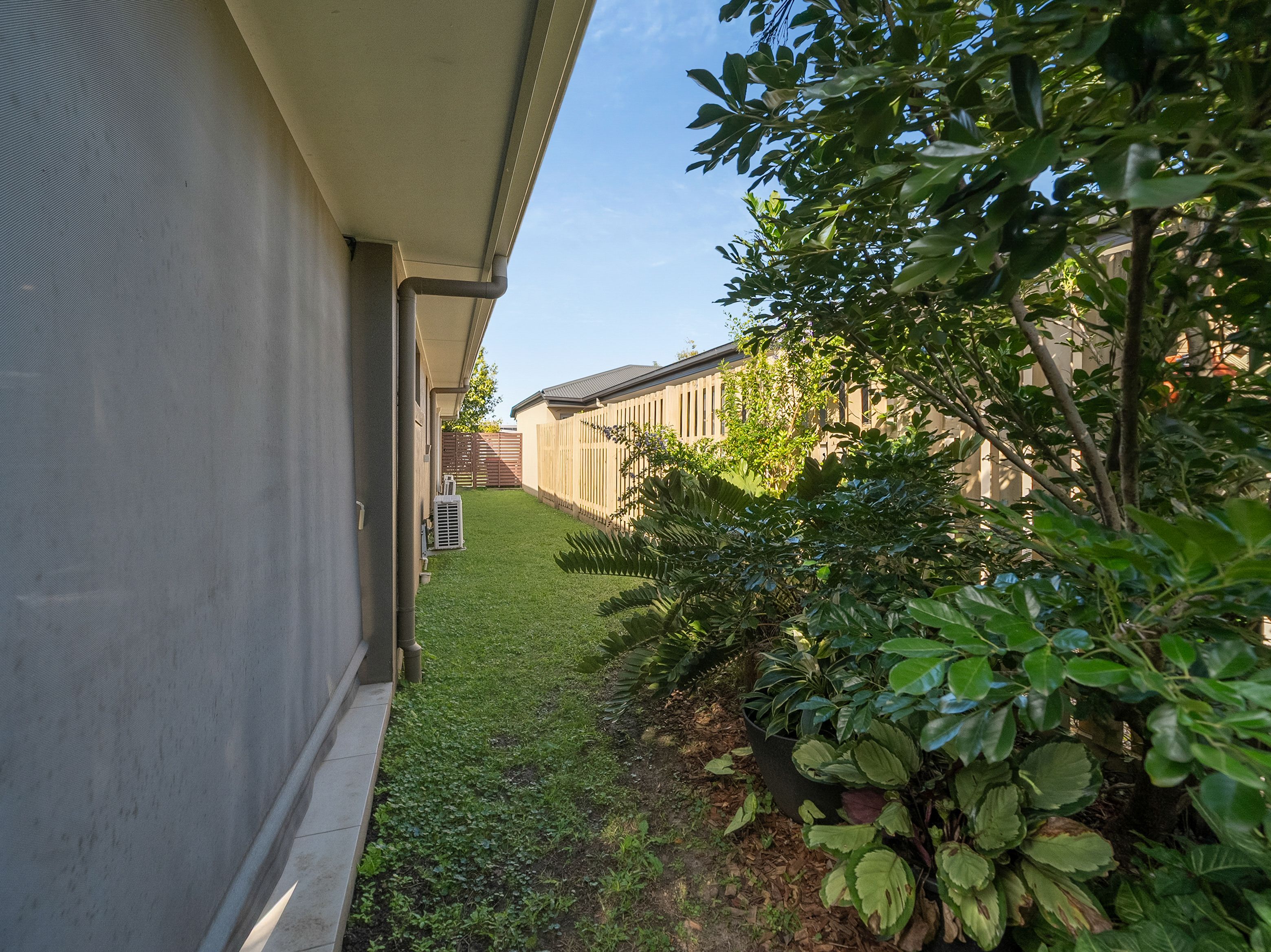 13 Parkhaven Street — photo 24 of 30