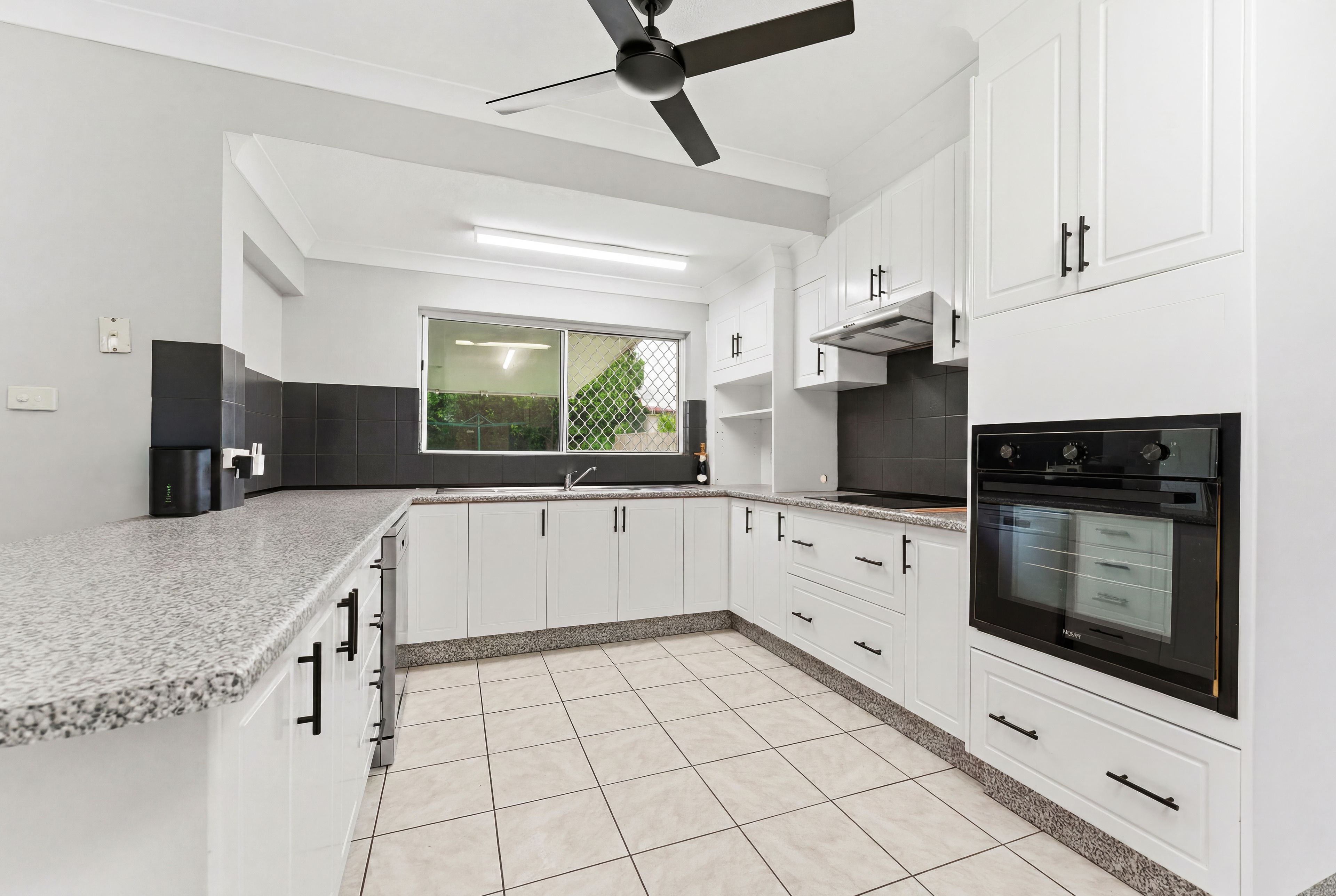 87 Moore Road — photo 4 of 24