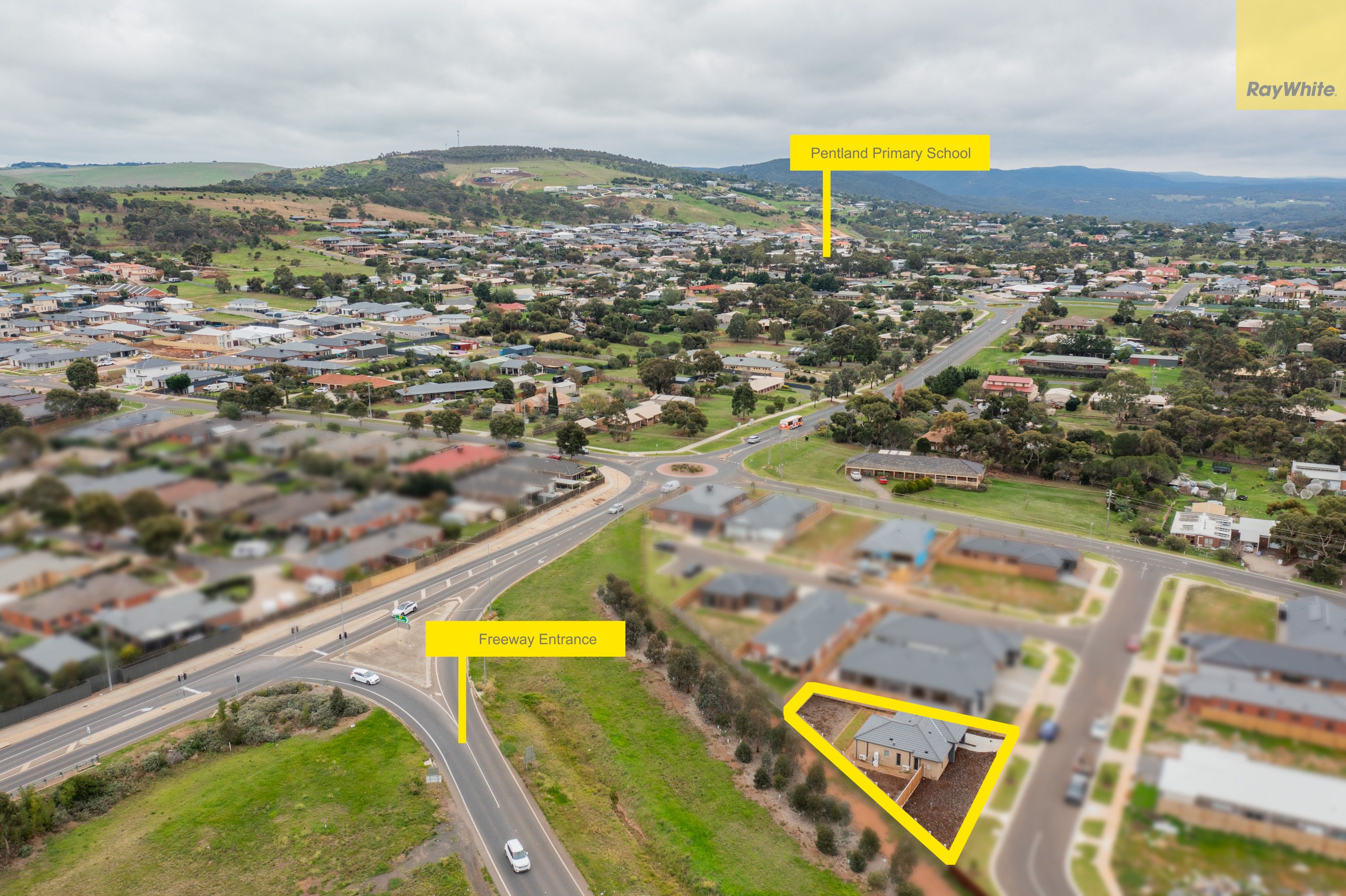 25 Valda Crescent — photo 15 of 16