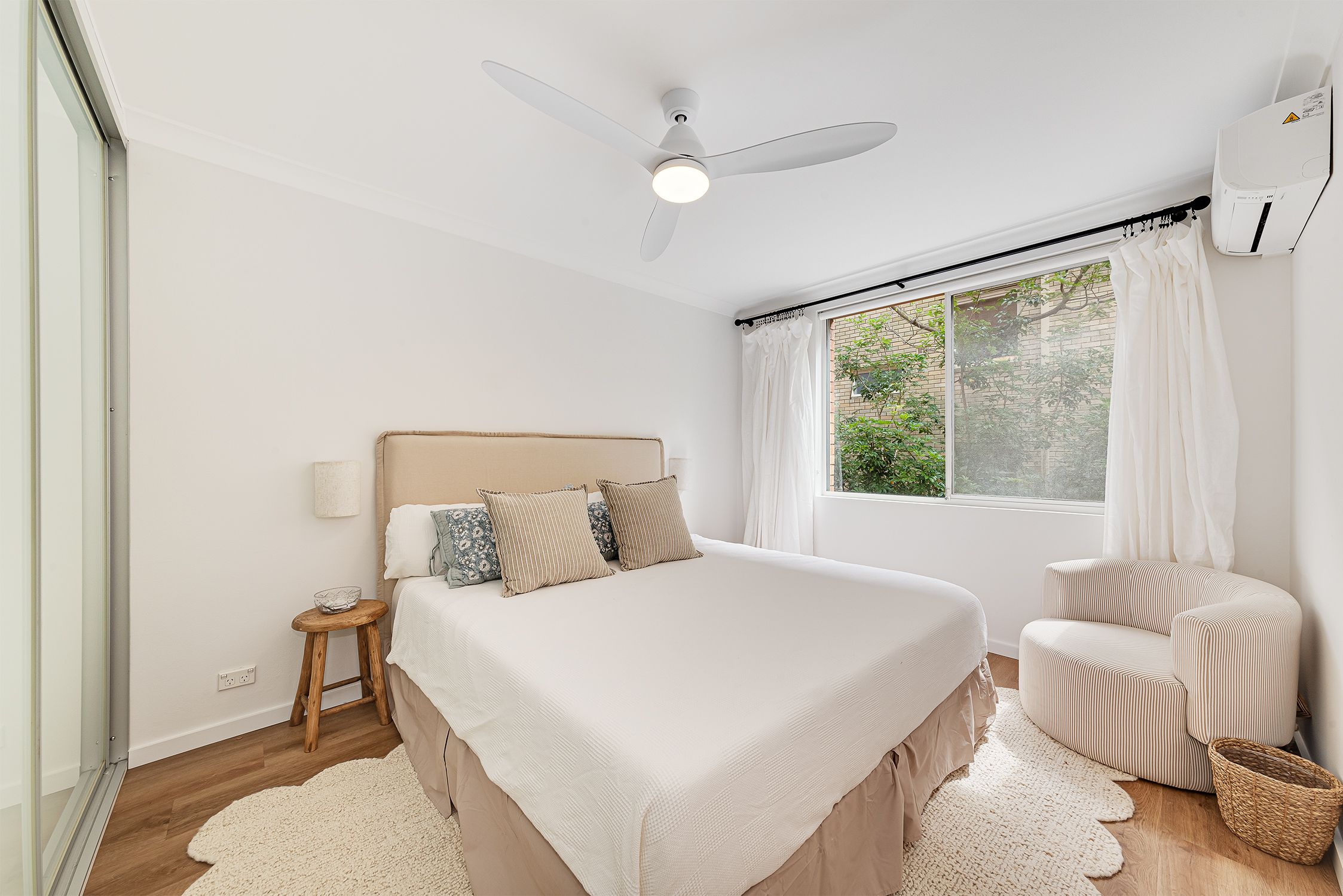 1/160 Raglan Street — photo 3 of 6