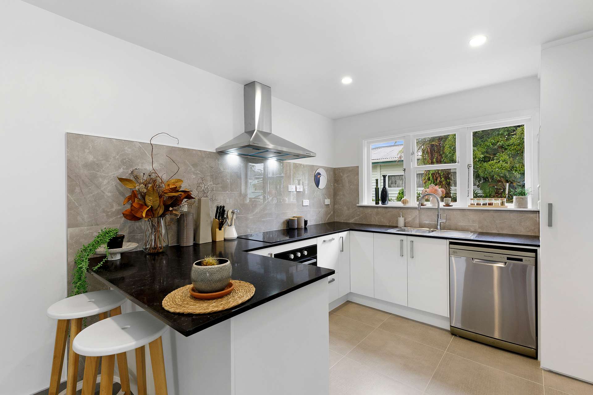 49 Bledisloe Crescent photo 1