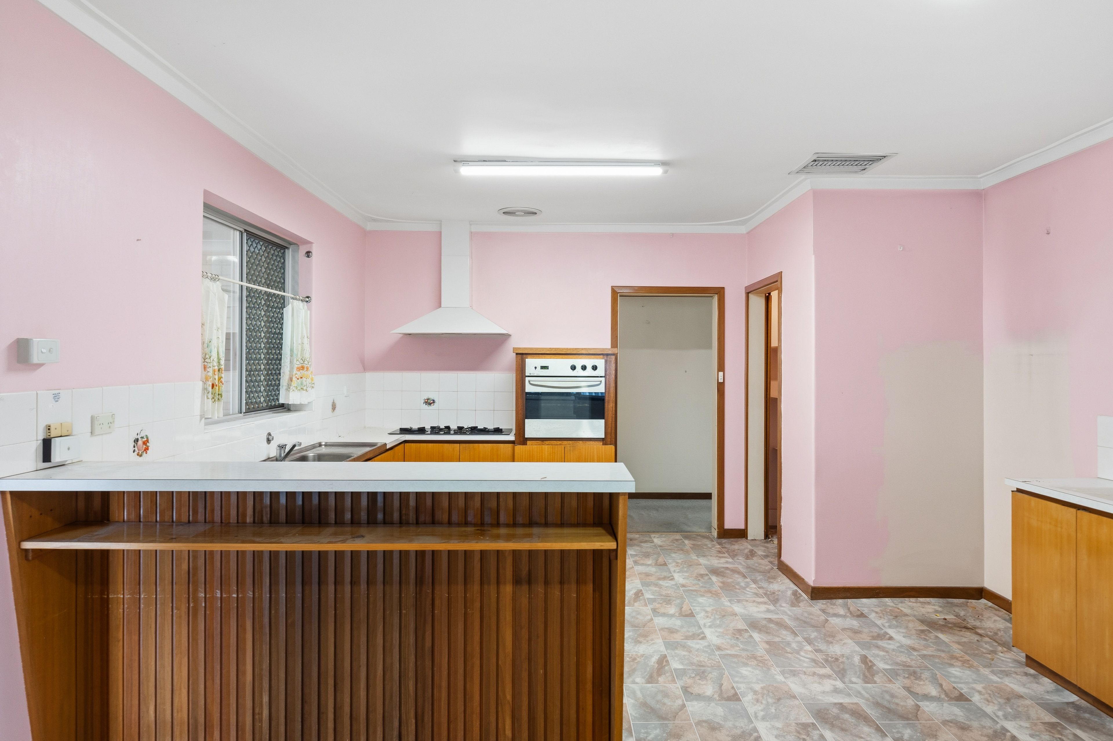 258 Fulham Street — photo 8 of 28