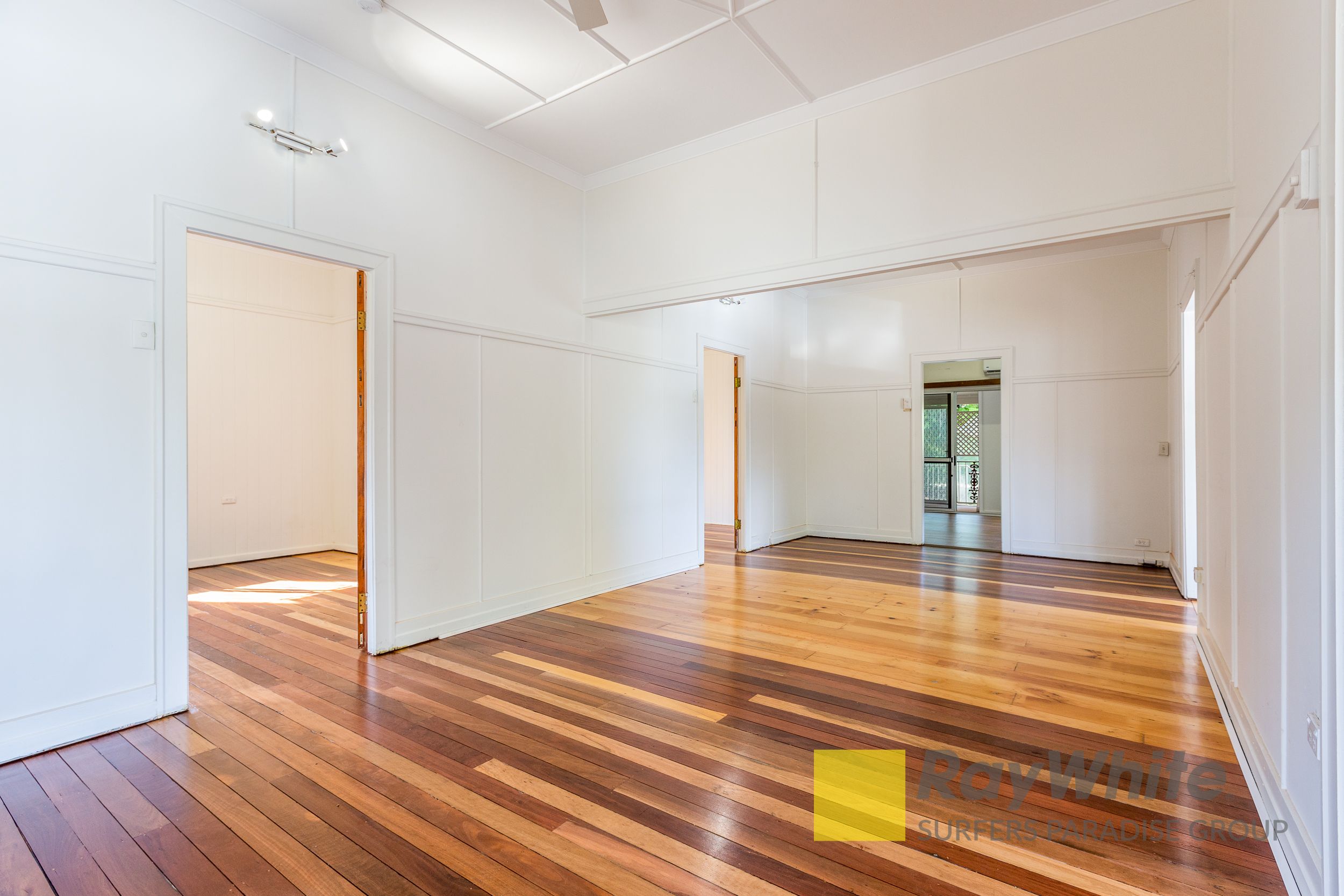 23 Brooke Avenue, Southport, QLD 4215