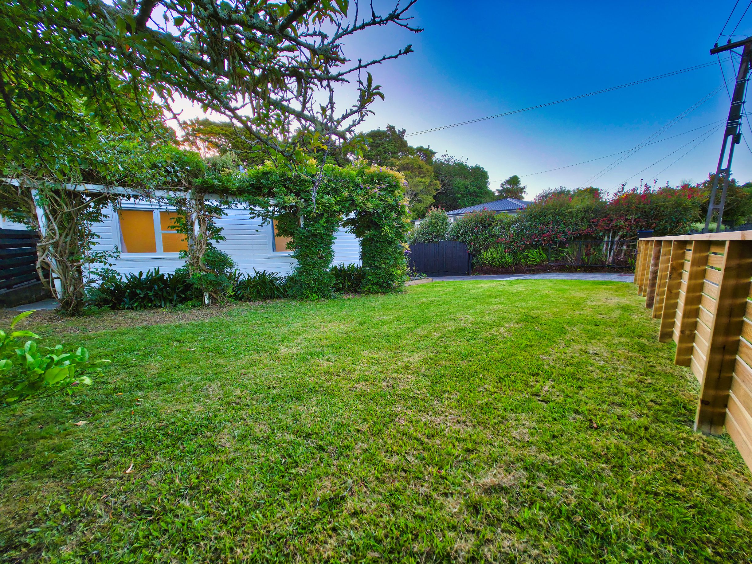 11 Hillcrest Grove, Hill Park, Manukau City