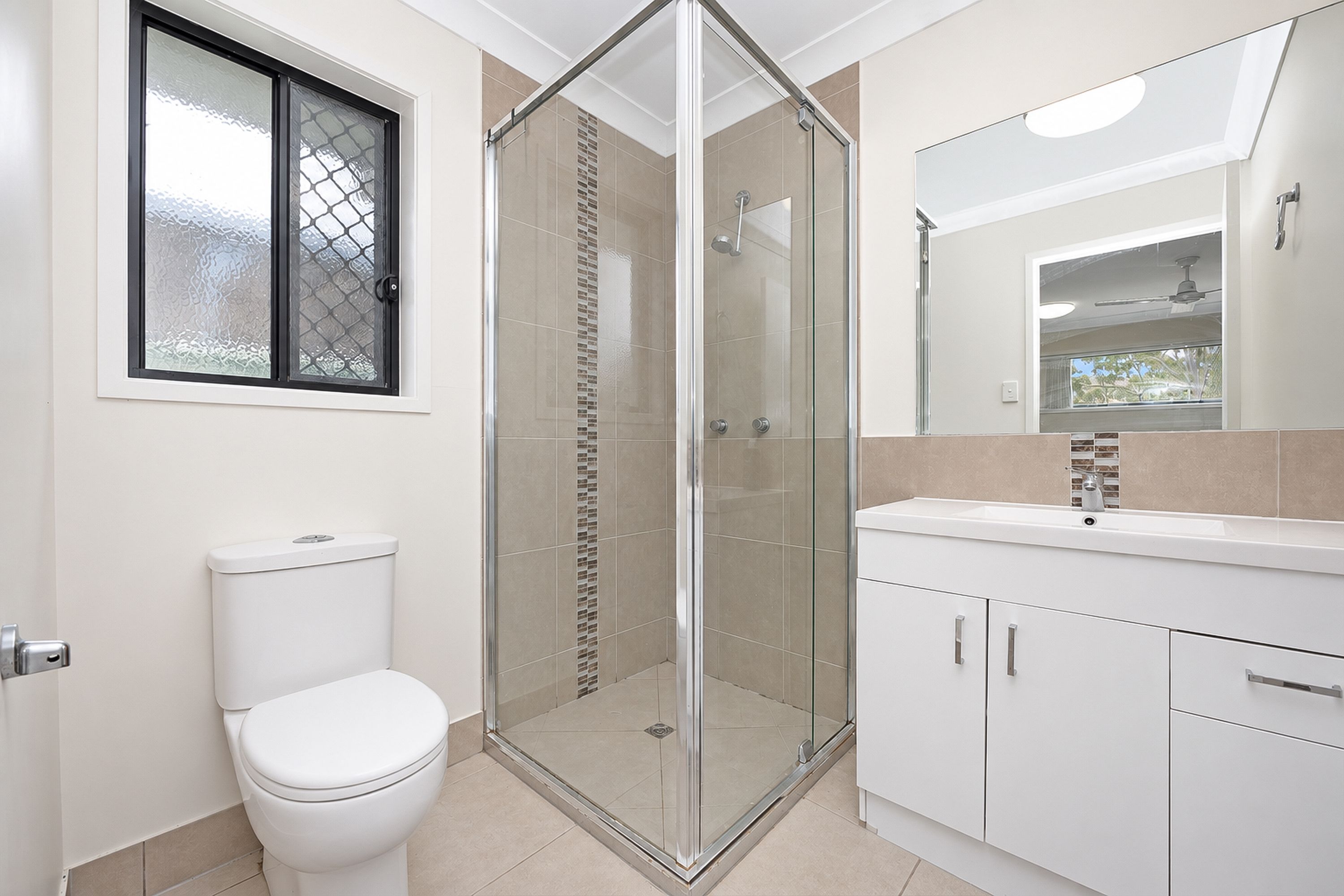 1593 Riverway Drive — photo 7 of 14
