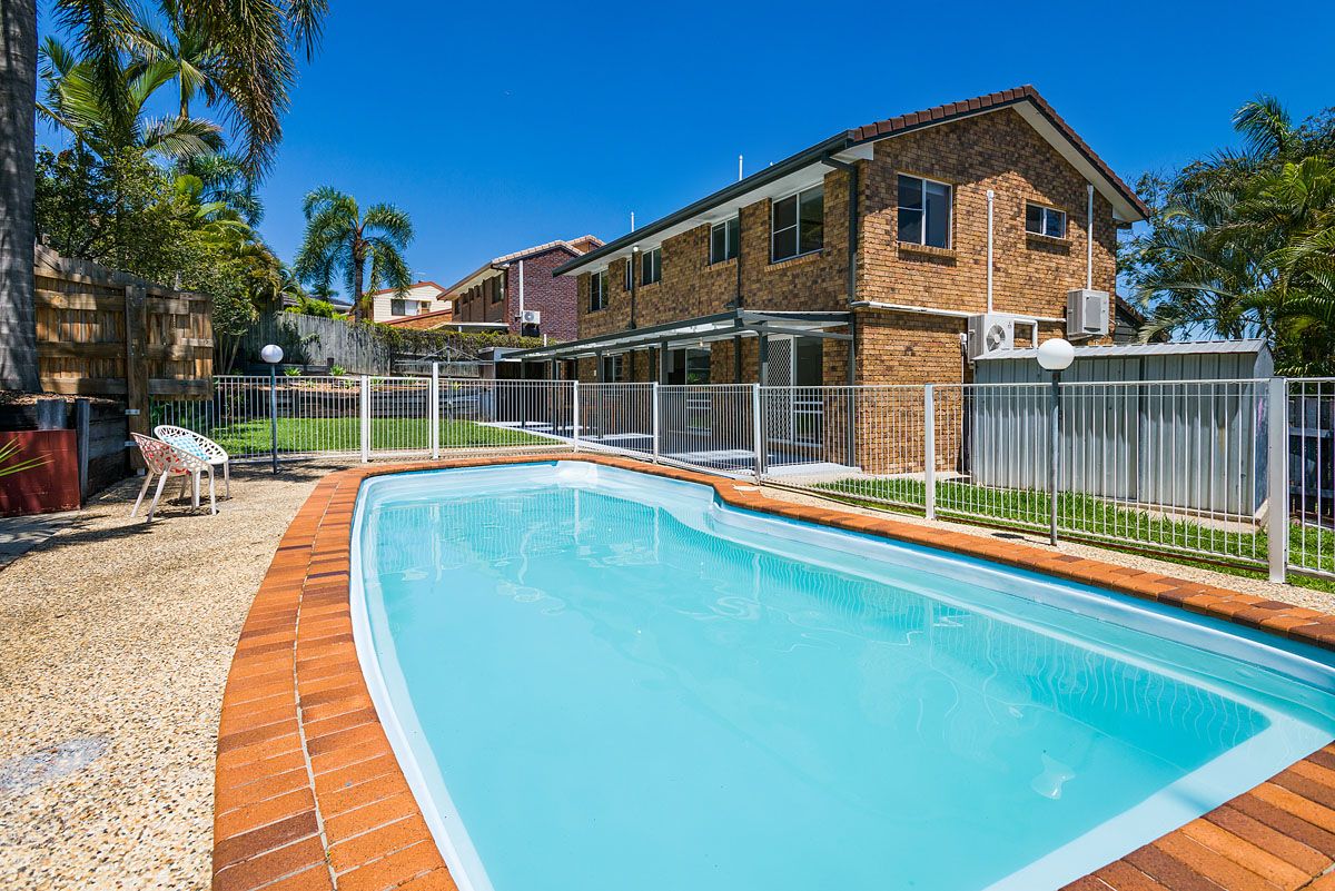 16 Raymore Court, Carindale, QLD 4152
