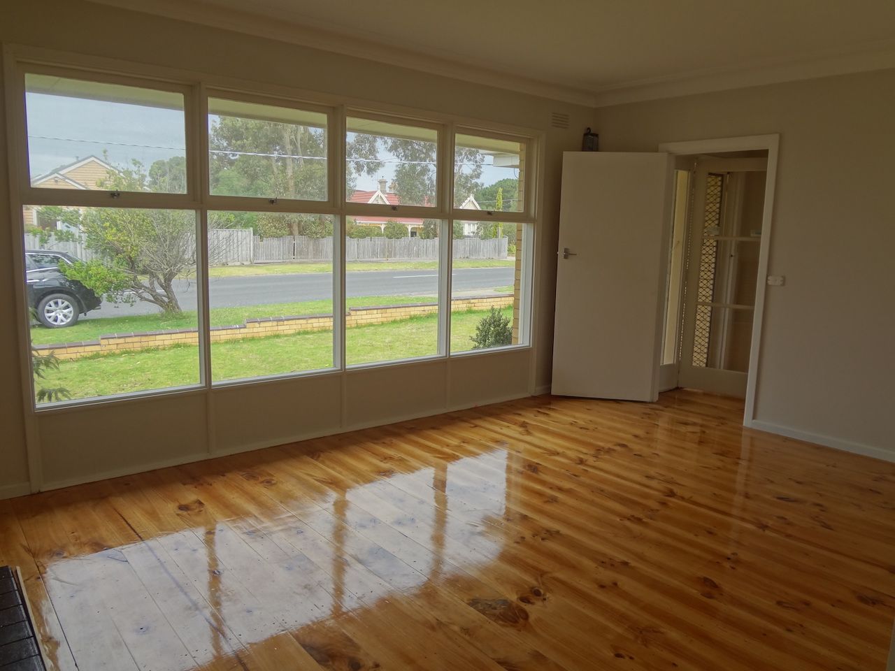 51 Hopetoun Road — photo 2 of 8