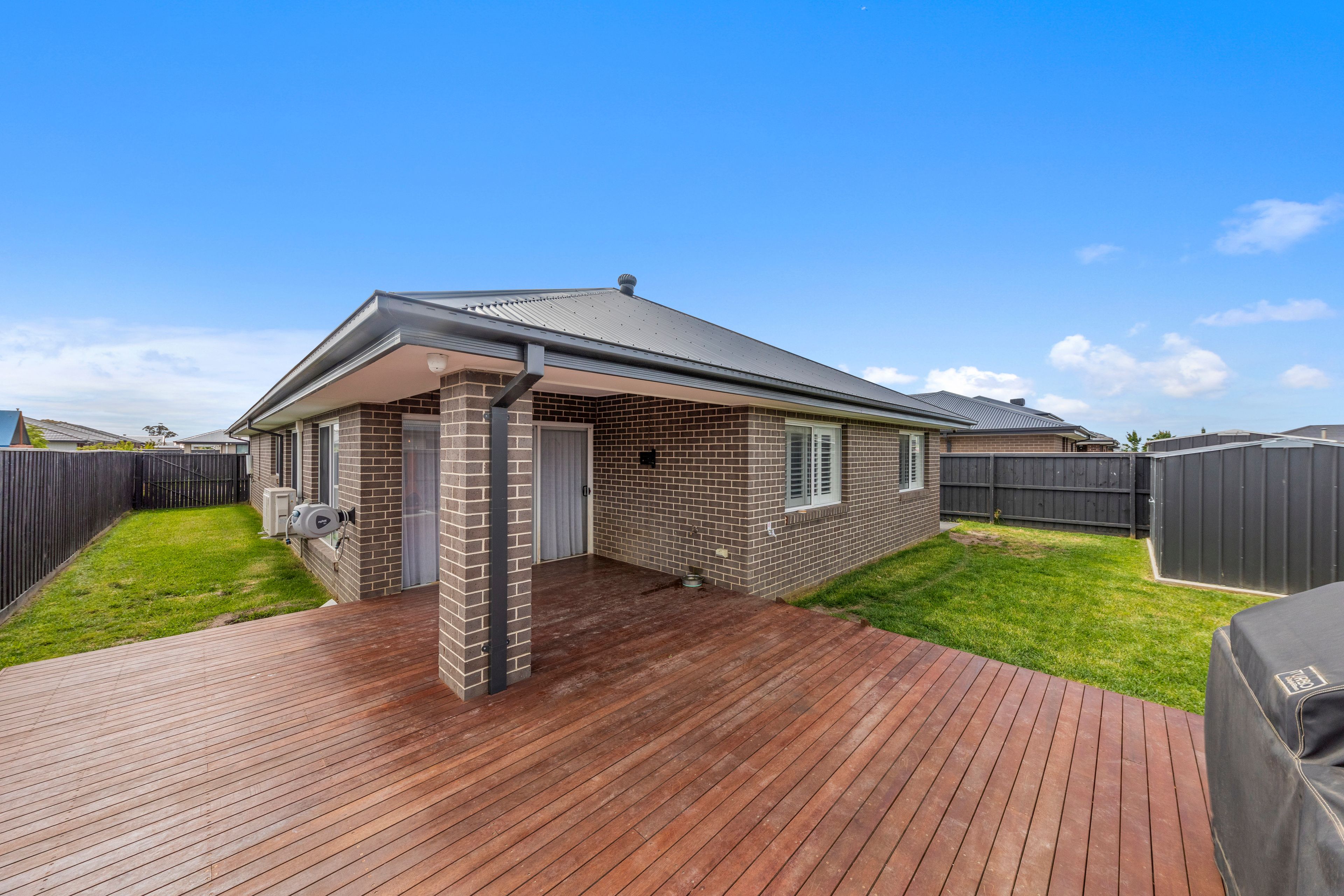 32 Heytesbury Drive — photo 15 of 24