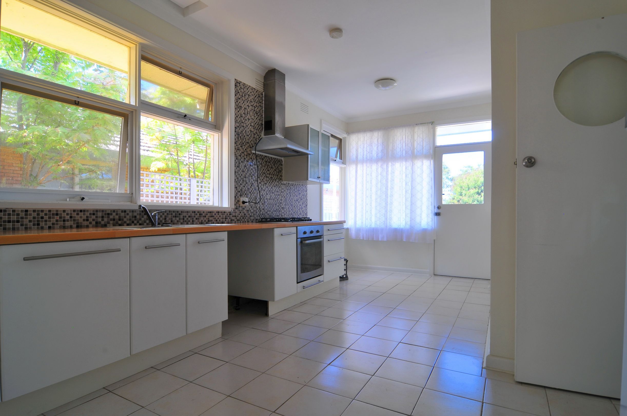 20 Blue Hills Avenue, Mount Waverley, VIC 3149
