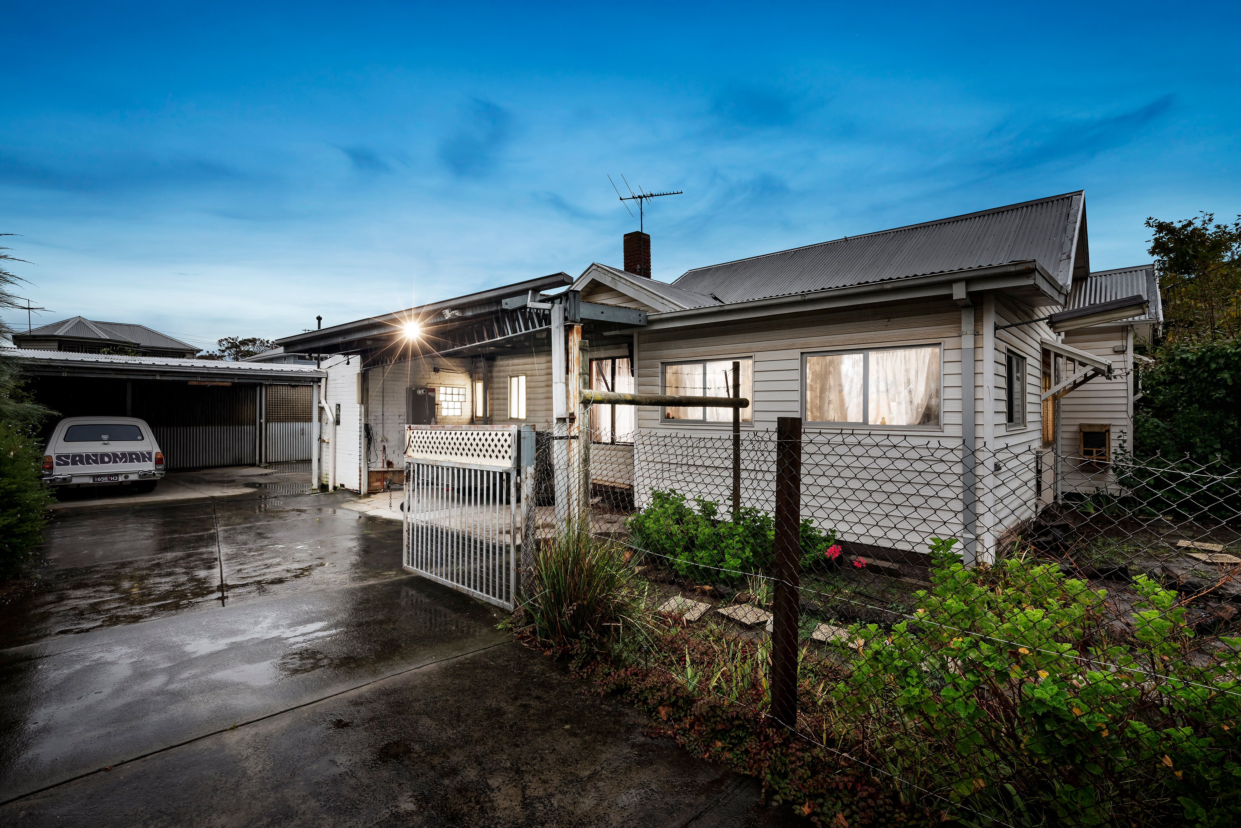 5 Downing Street, Oakleigh, VIC 3166
