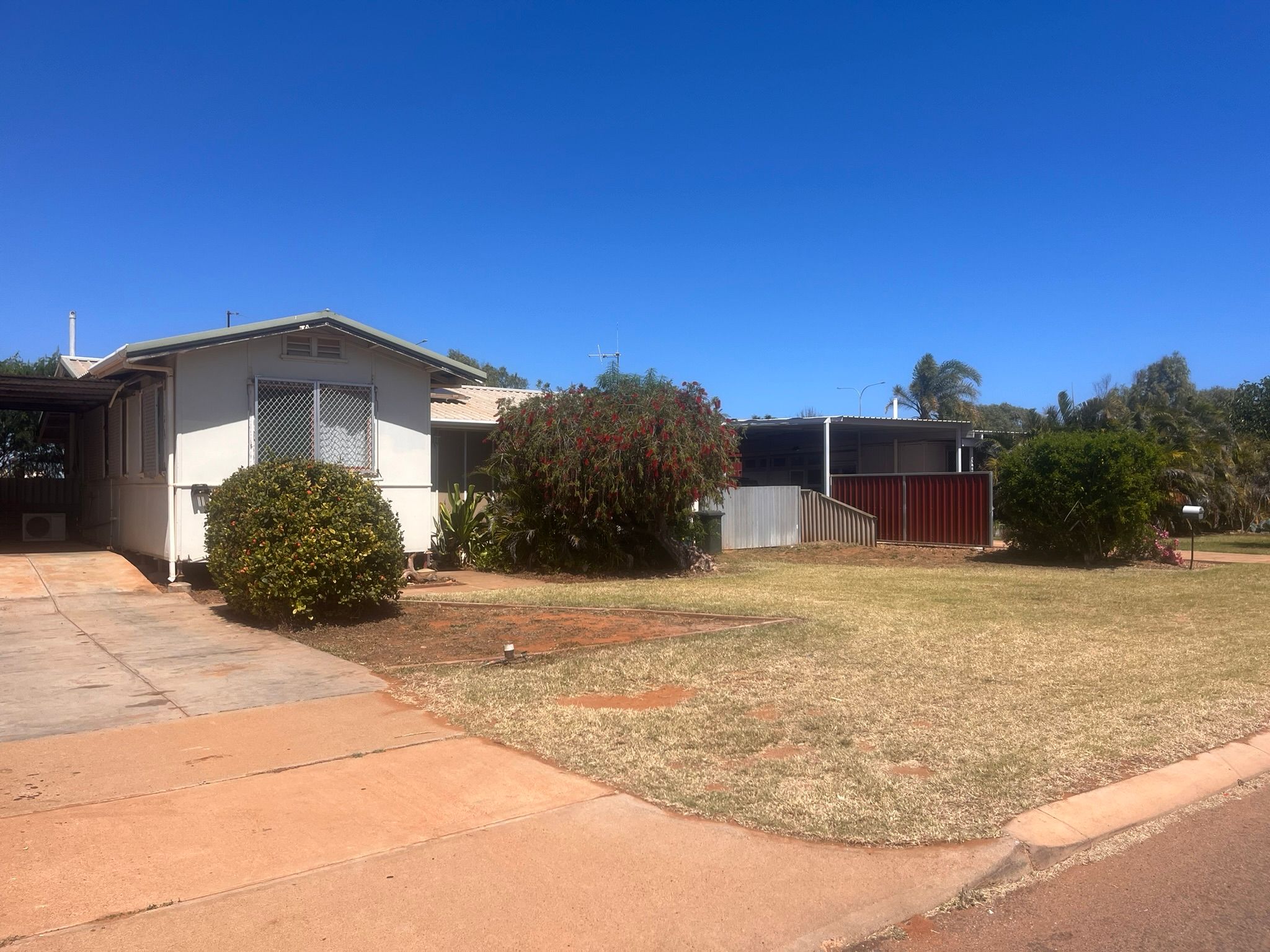 8 Ridley Place, Carnarvon, WA 6701