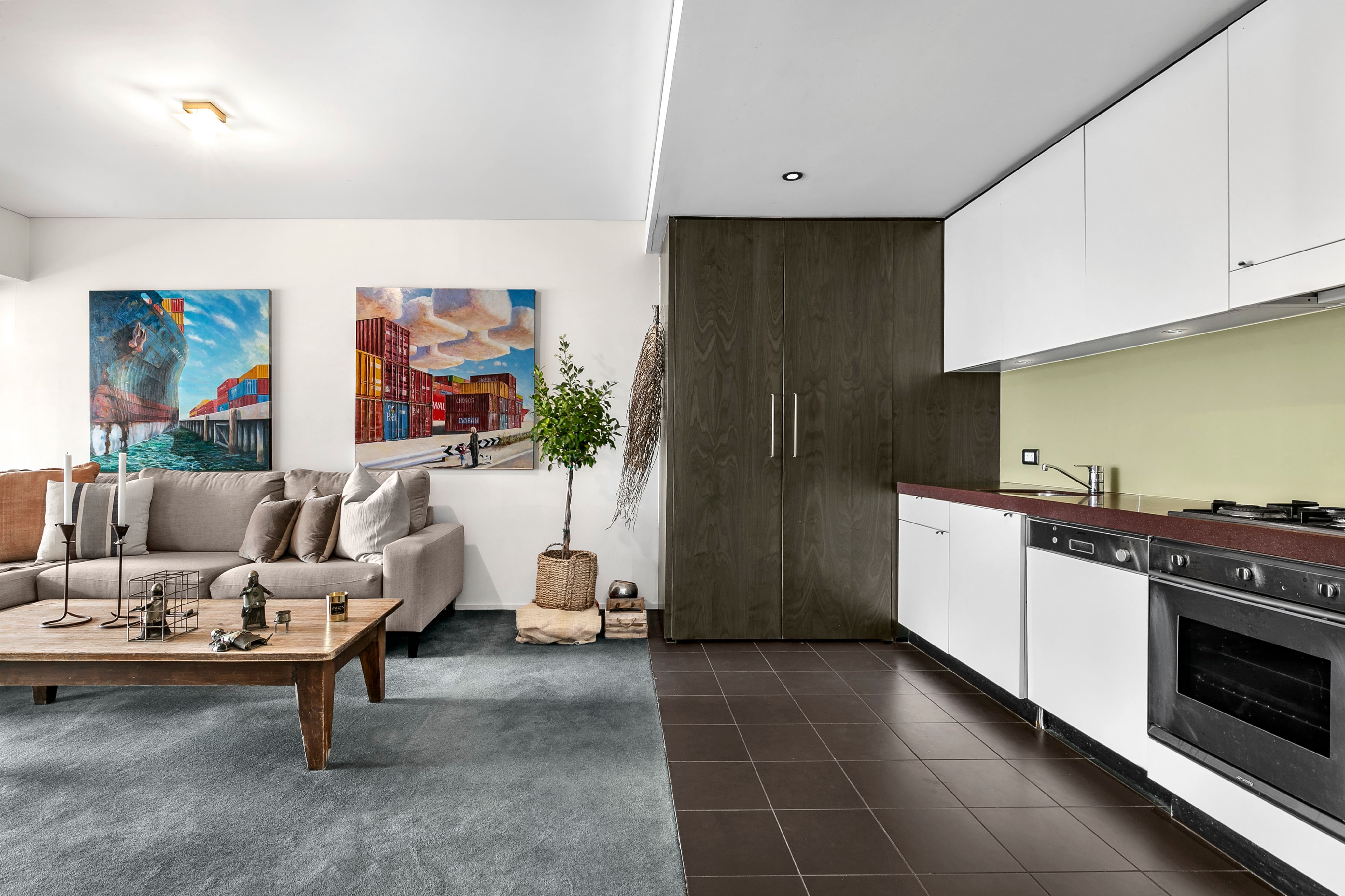 2510/4 Sterling Circuit, Camperdown, NSW 2050