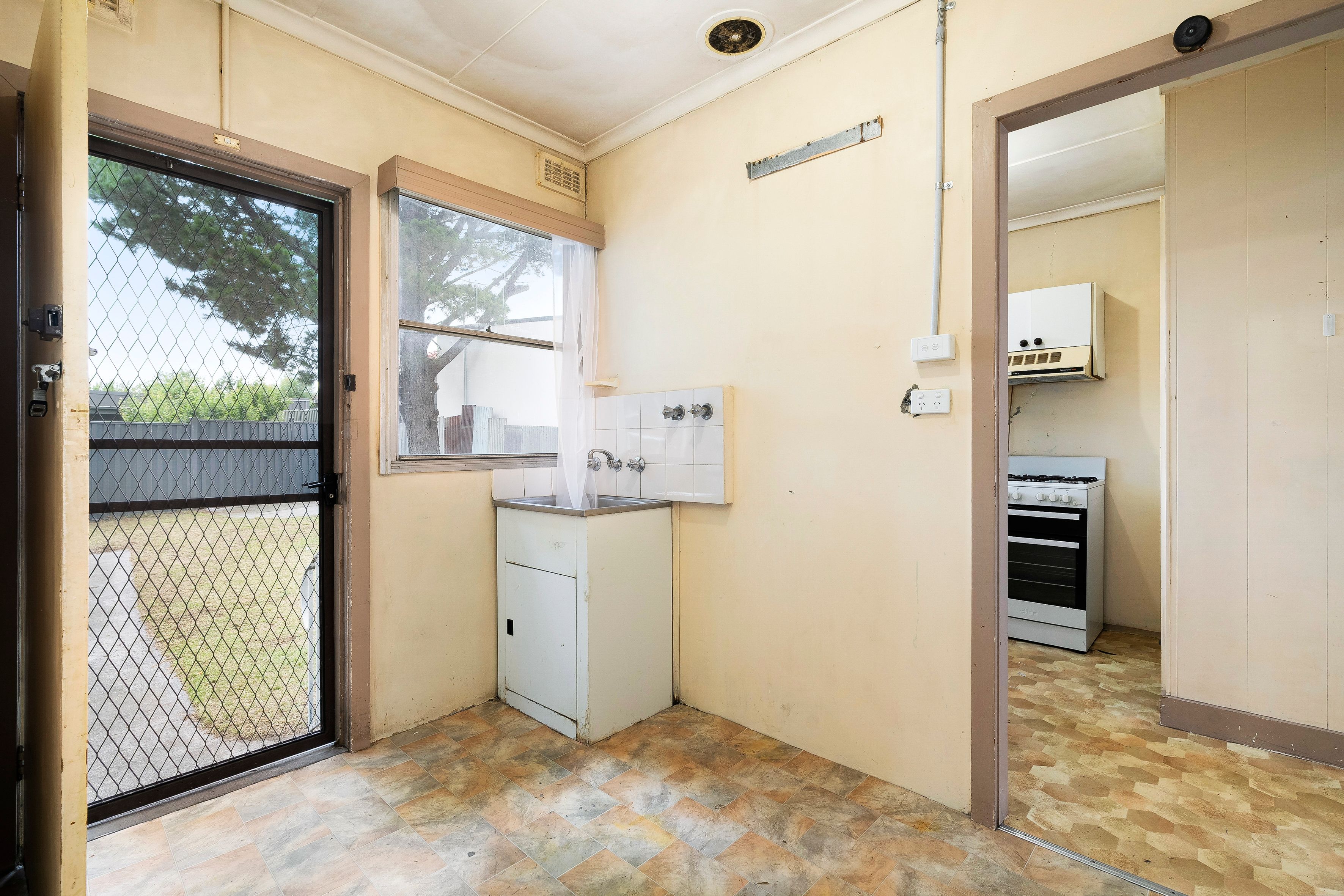 3 Charlton Street — photo 5 of 11