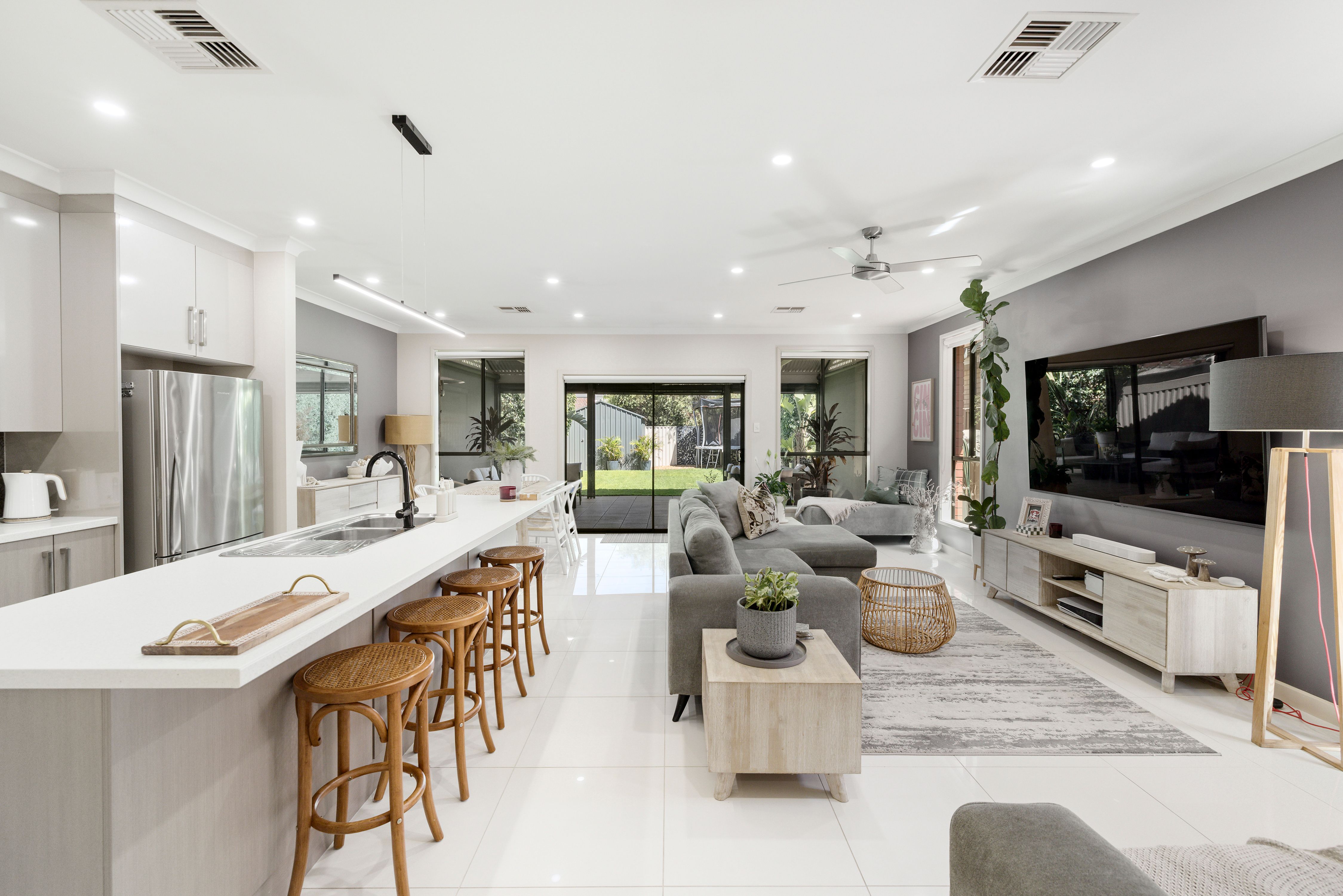 10A Selkirk Avenue, Seaton, SA 5023