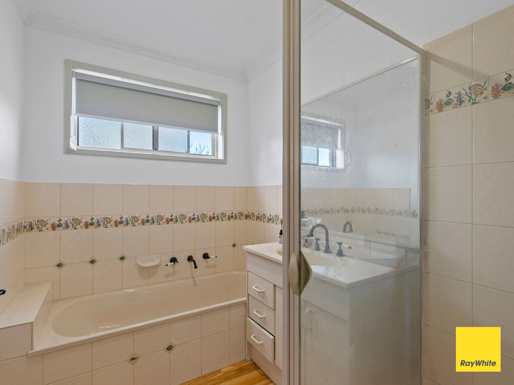 10/18 Lowe Street — photo 12 of 16