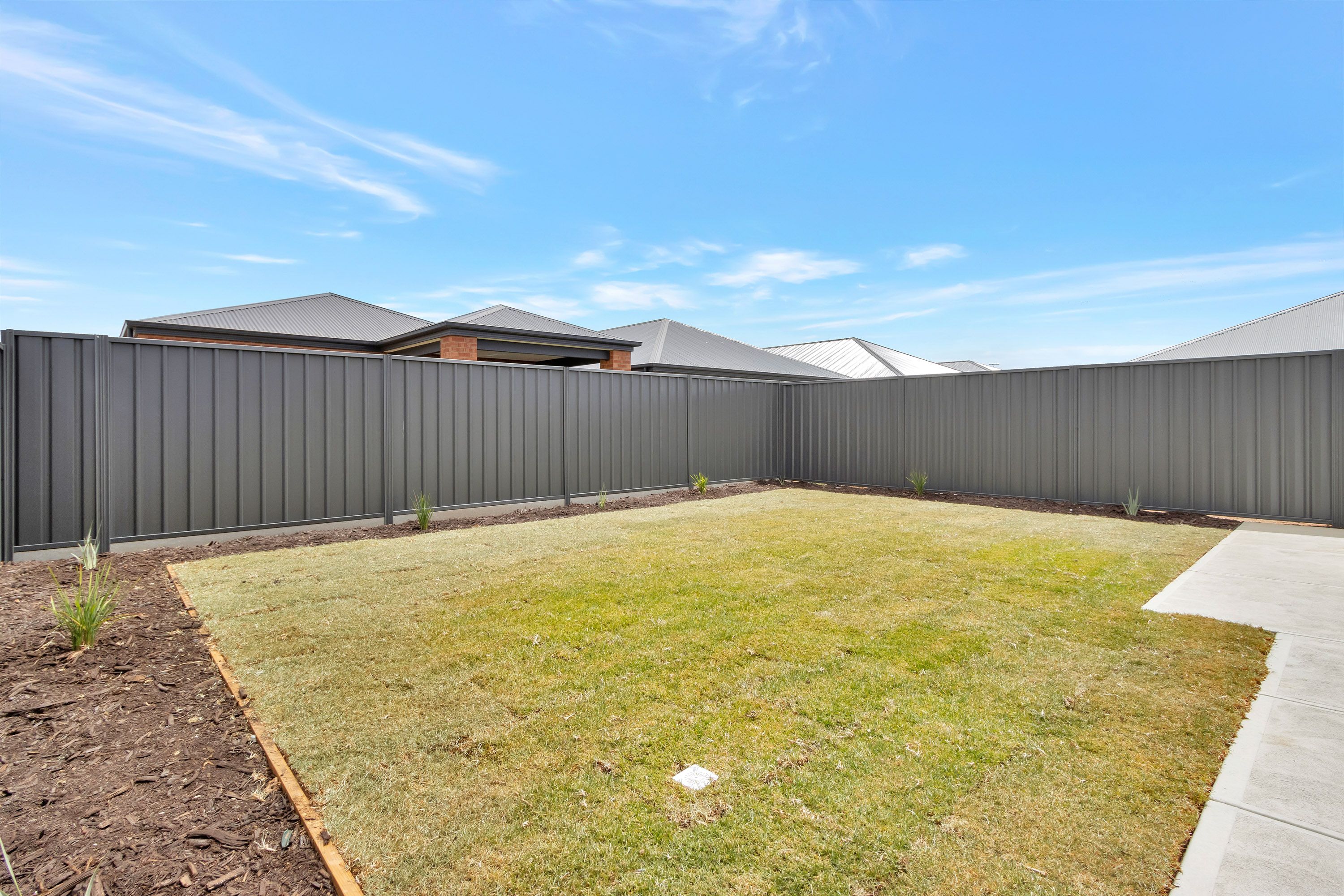 19 Verdale Crescent — photo 12 of 13