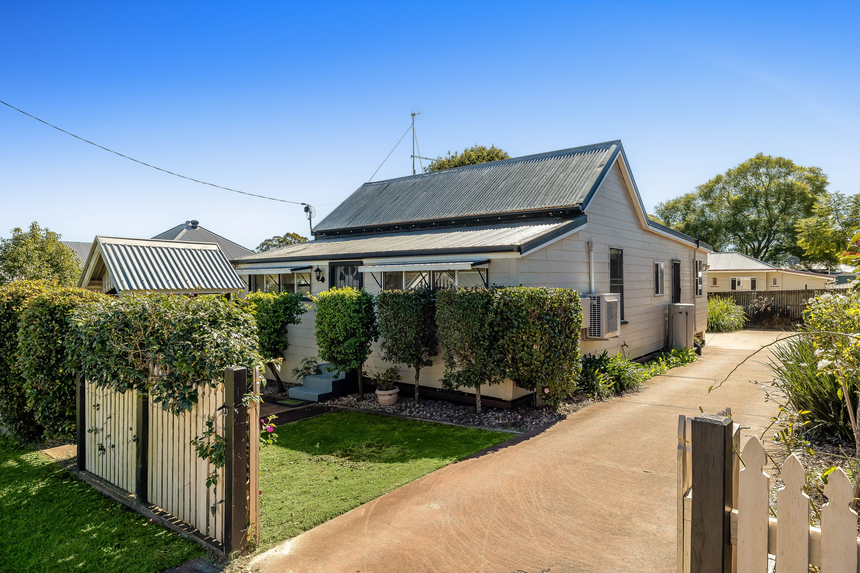 9 Belgium Street, South Toowoomba, QLD 4350