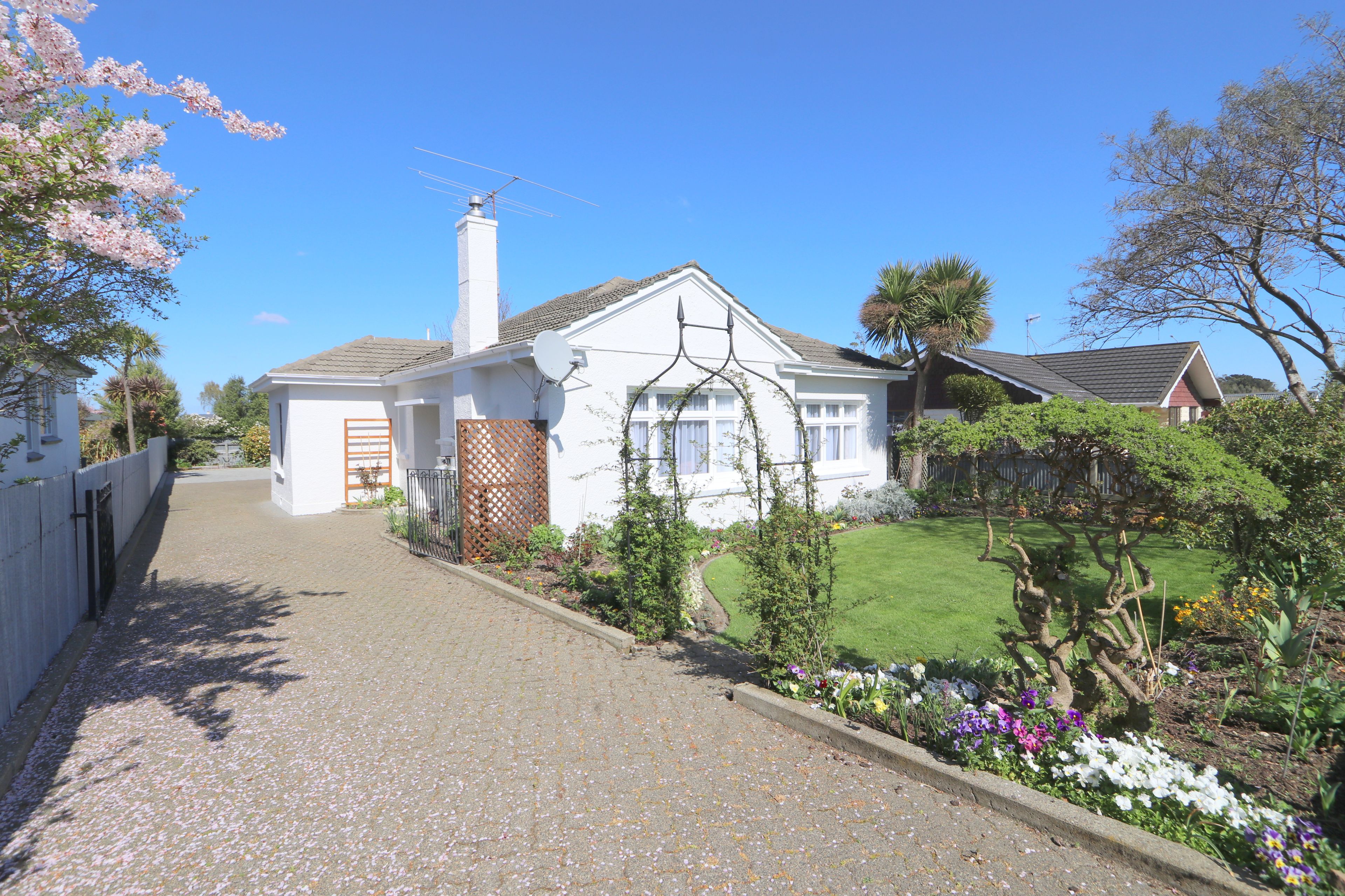 11 Catherine Street, Windsor, Invercargill 9810 Sold House Ray